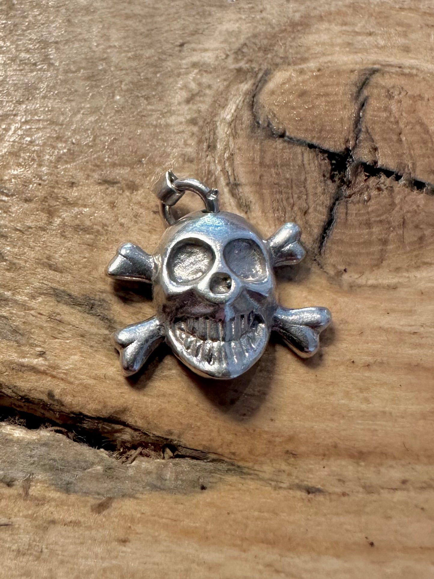 Vintage Skull and Crossbones 925 Silver Charm Pendant