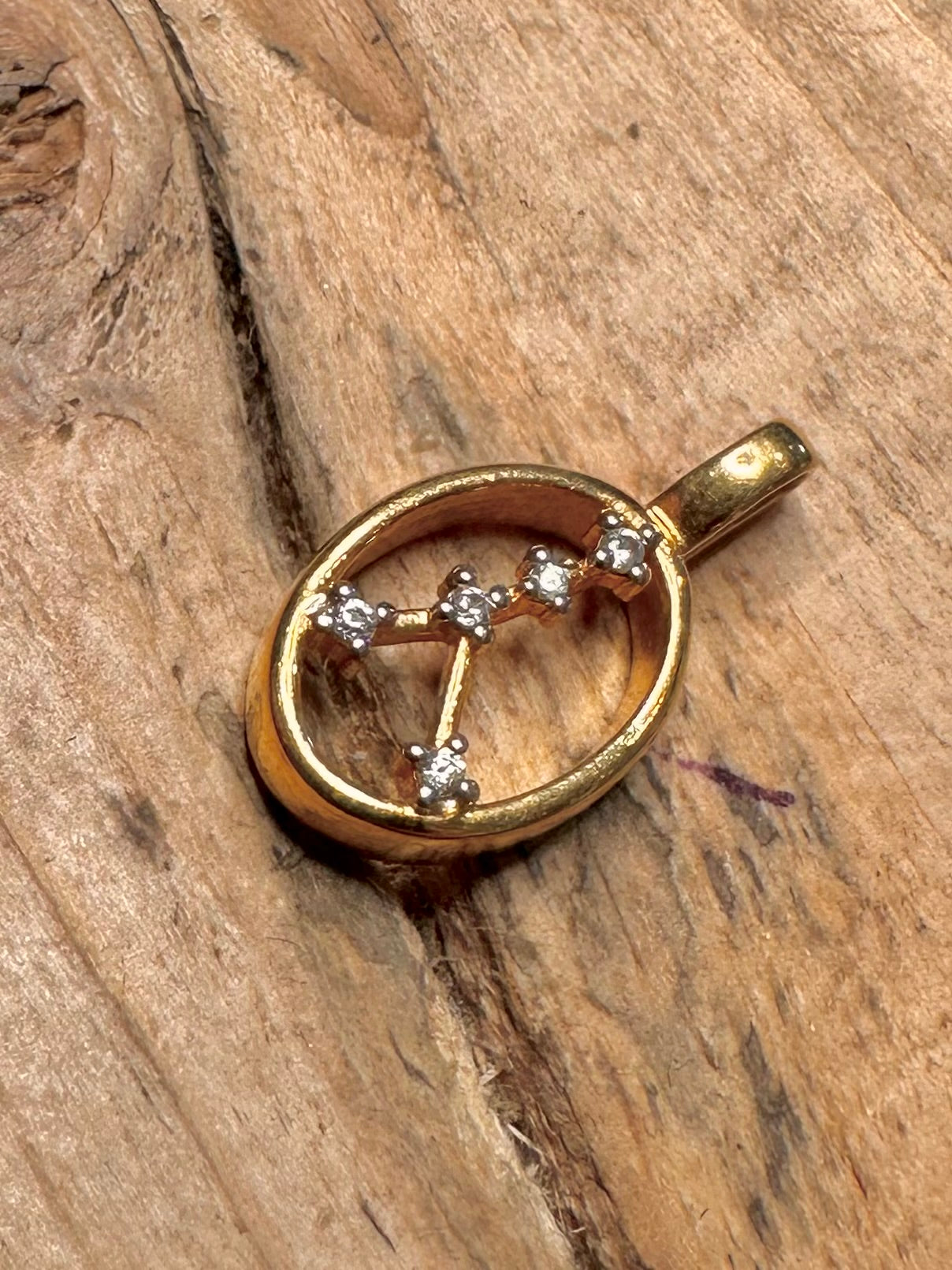 Modern Oval White CZ Gold on 925 Silver Pendant