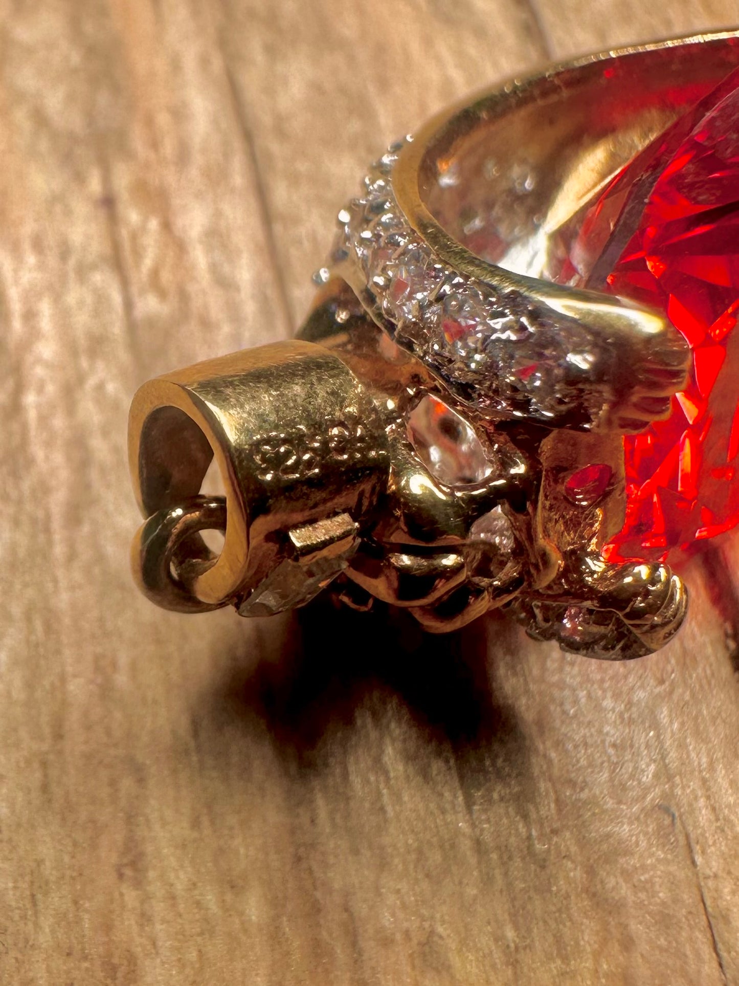 Moderner Tiger Rot und Weiß Stein Gold auf 925er Sterlingsilber Anhänger