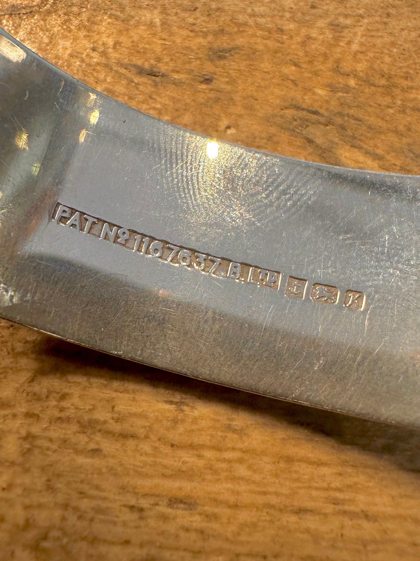 Vintage 1984 Lead Engraved Bark Effect With Safety Chain 925 Silver Bangle