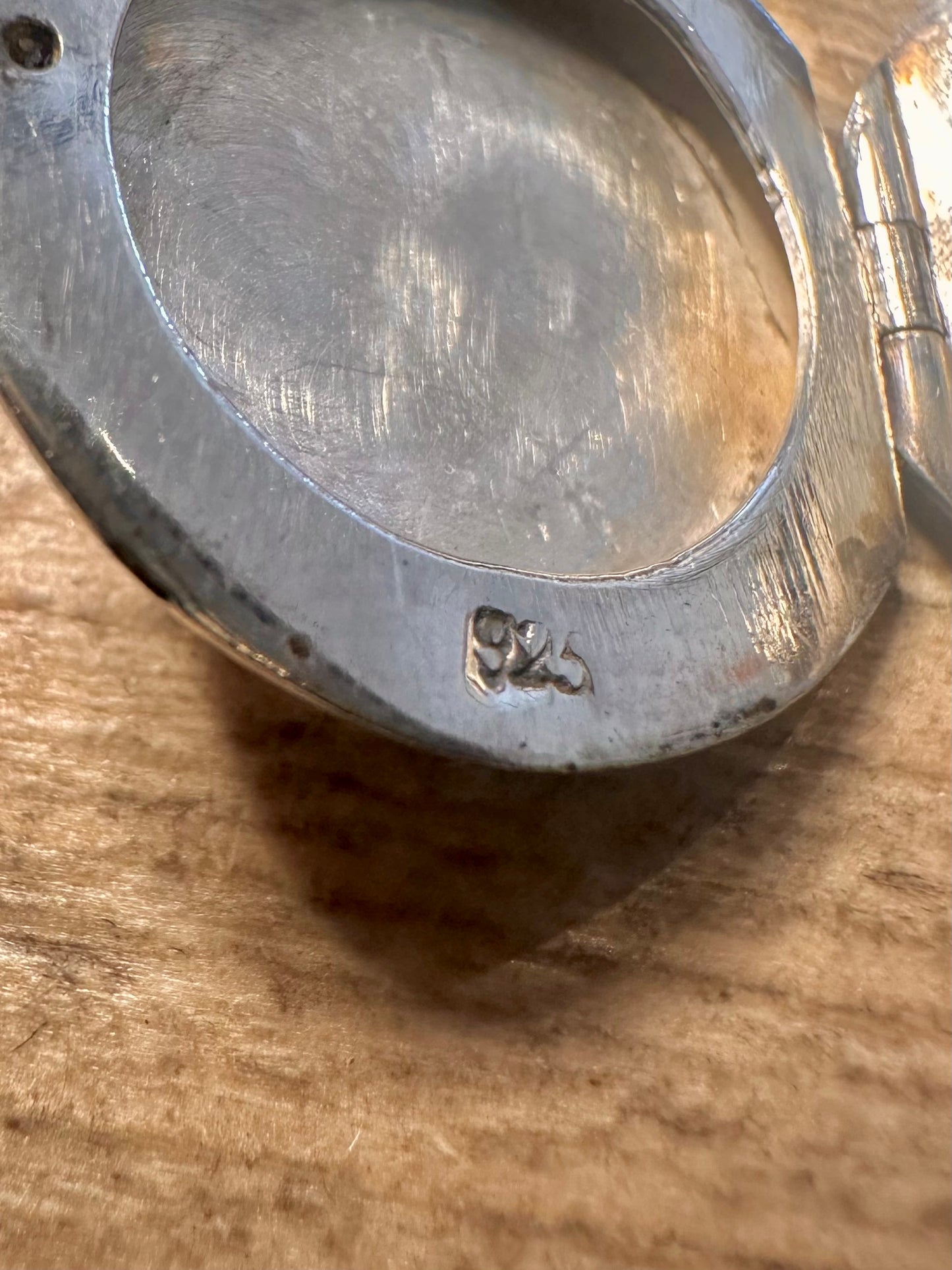 Vintage Engraved Circle 925 Silver Locket Pendant