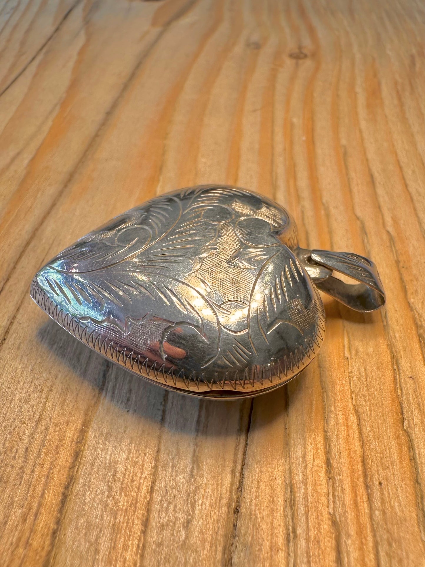 Vintage 1991 Engraved Large Heart Locket 925 Sterling Silver Pendant