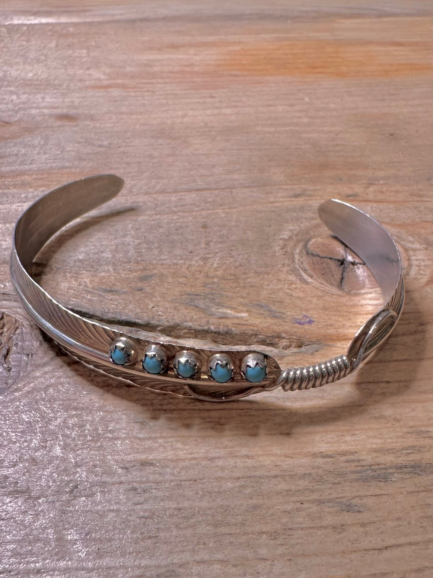Vintage Native American Feather Motif 925 Sterling Silver Cuff Bangle