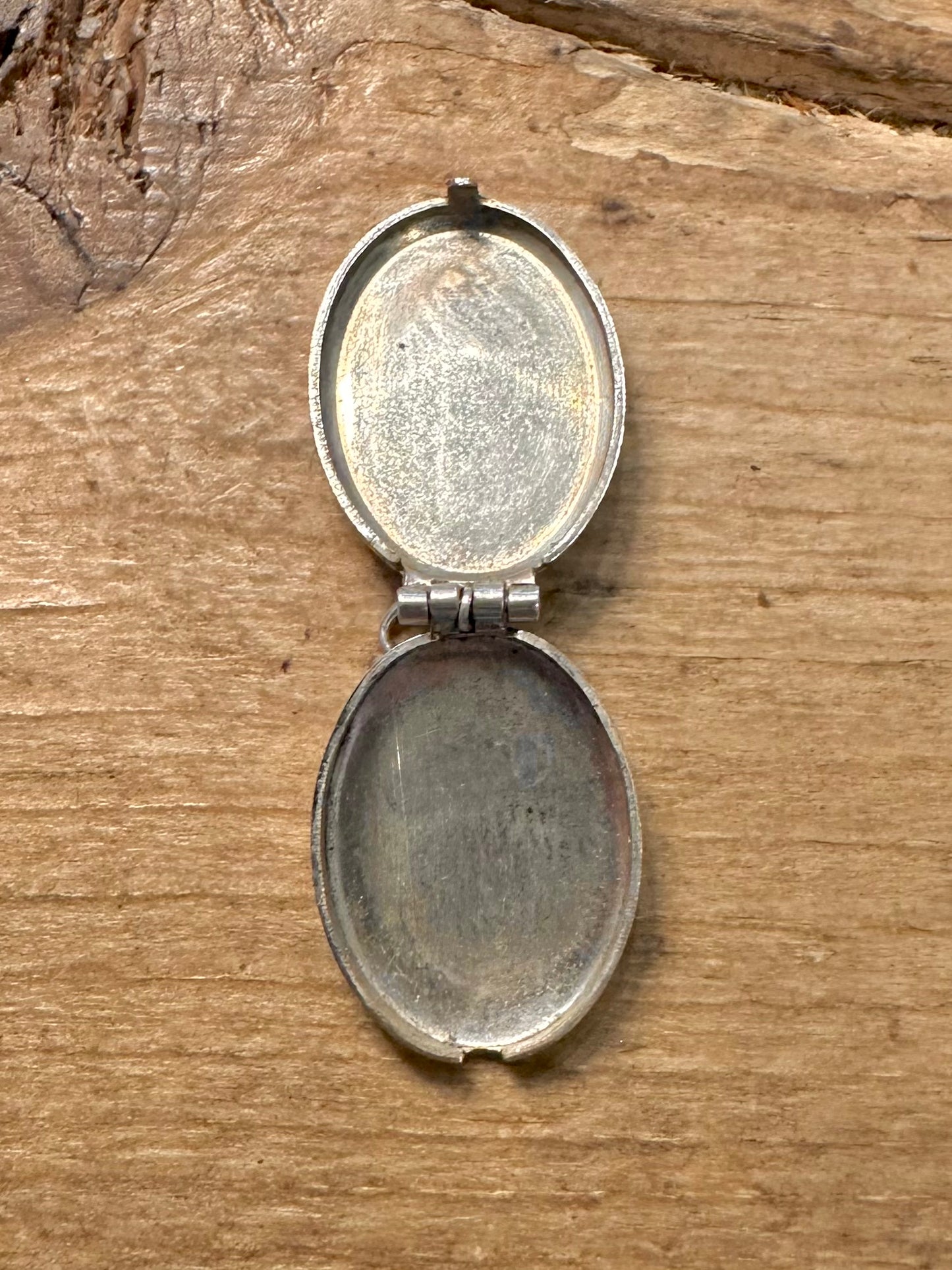 Vintage Oval Textured 925 Silver Locket Pendant
