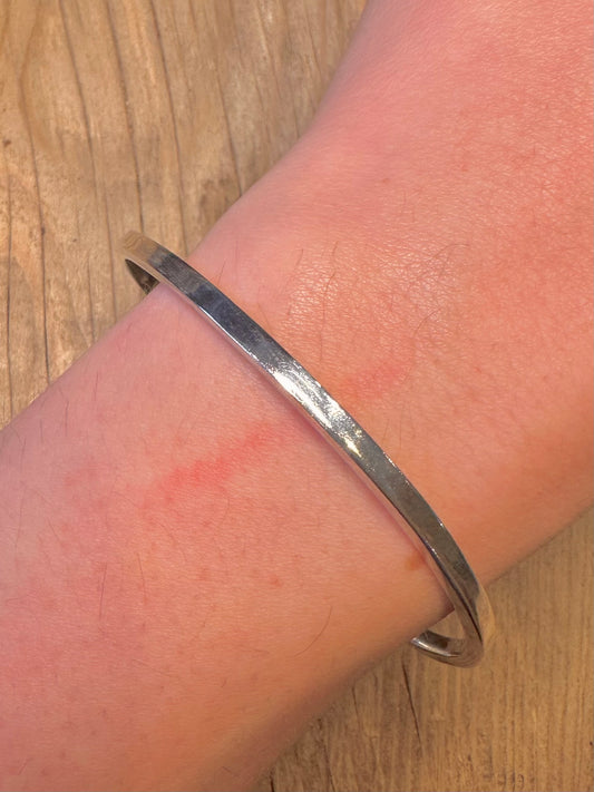 Abstract Overlapping 925 Sterling Silver Bangle