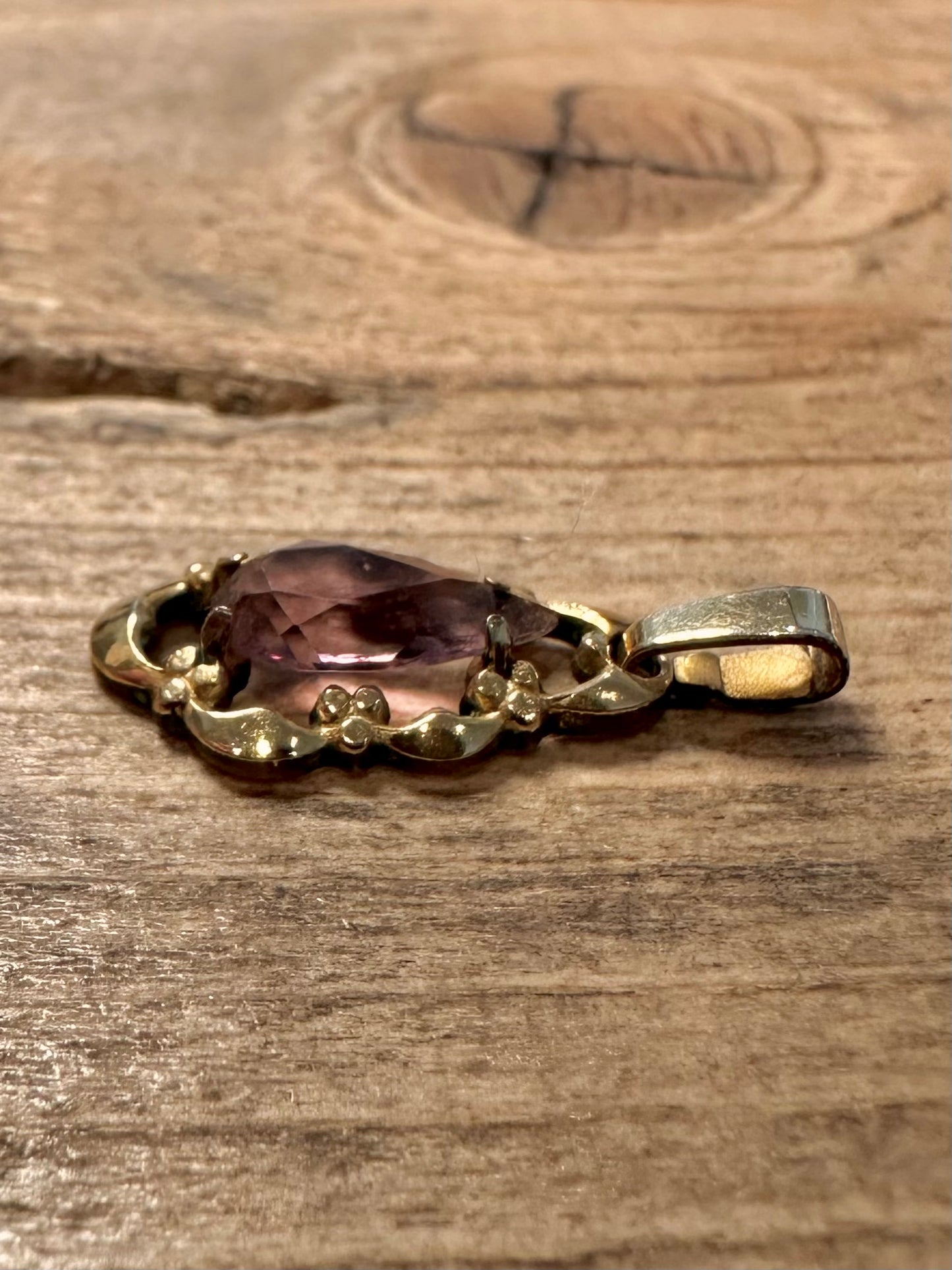 Vintage Purple Ornate 14ct Gold on 925 Silver Pendant