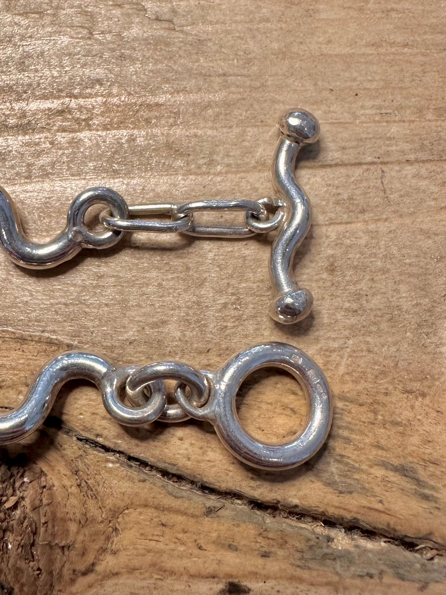 Abstract Wavy T Bar Clasp 925 Silver 17 inch Necklace
