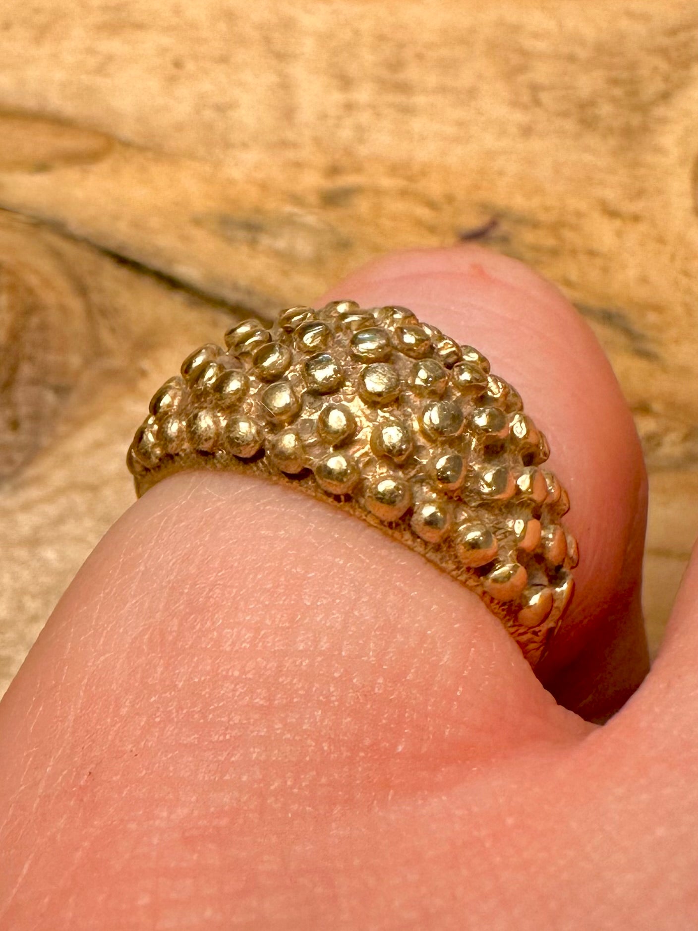 Vintage 1985 9ct Gold Textured Dome Size K1/2 Ring