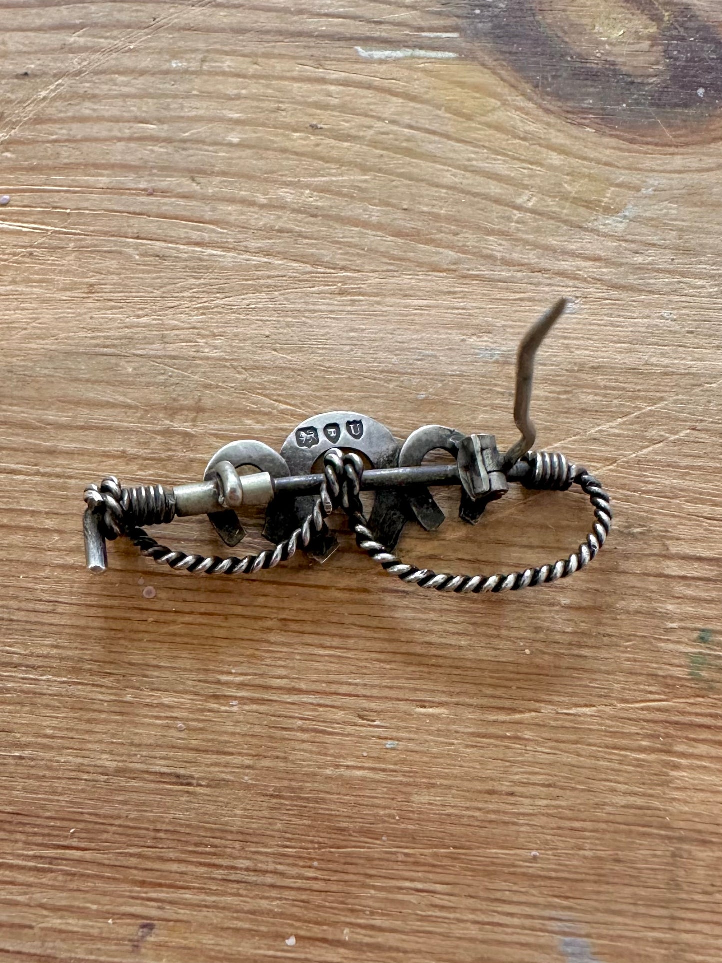 Vintage 1895 Horse Shoe and Riding Crop 925 Silver Brooch