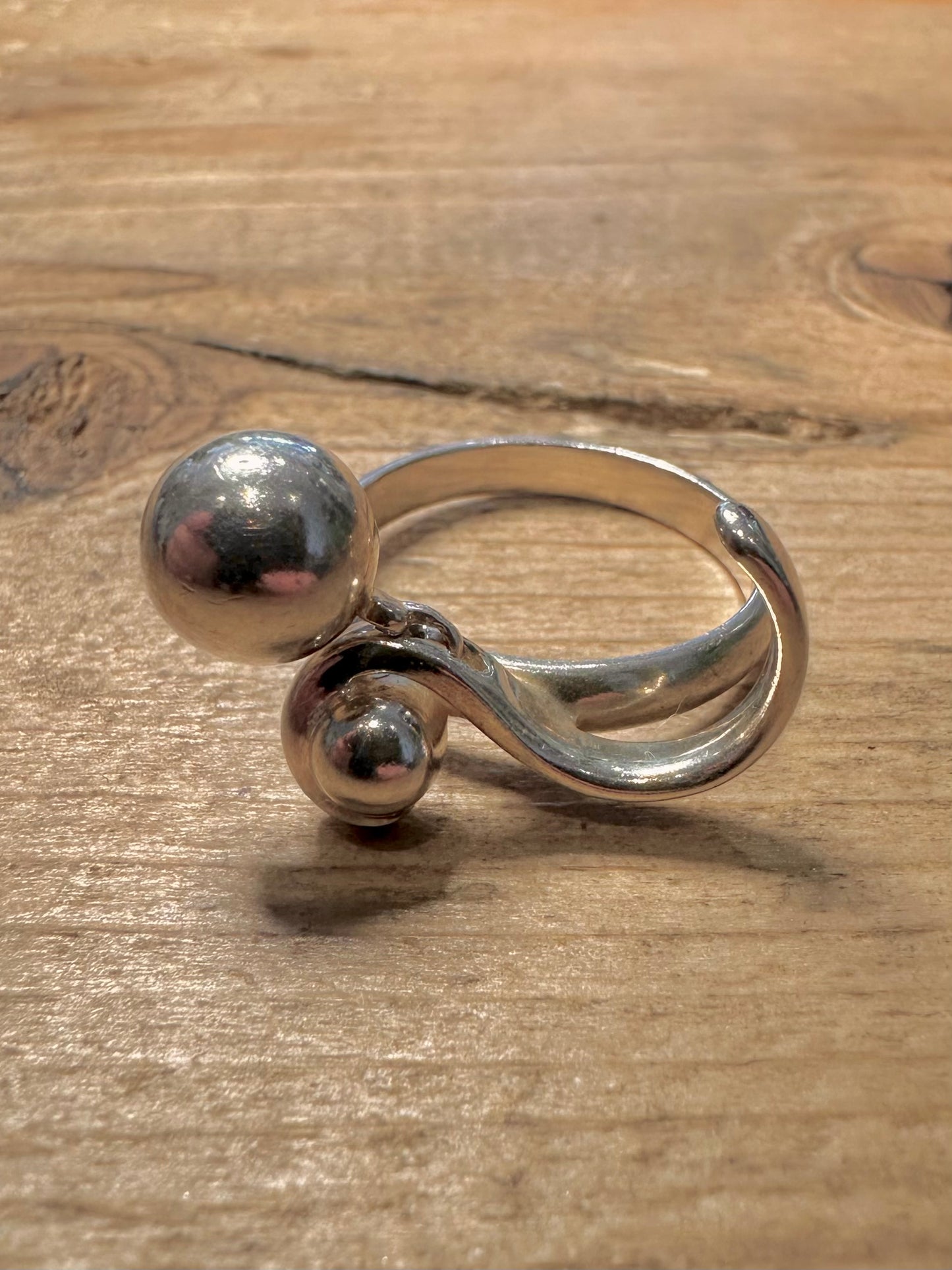 Abstract Swinging Ball 925 Silver Size S Ring