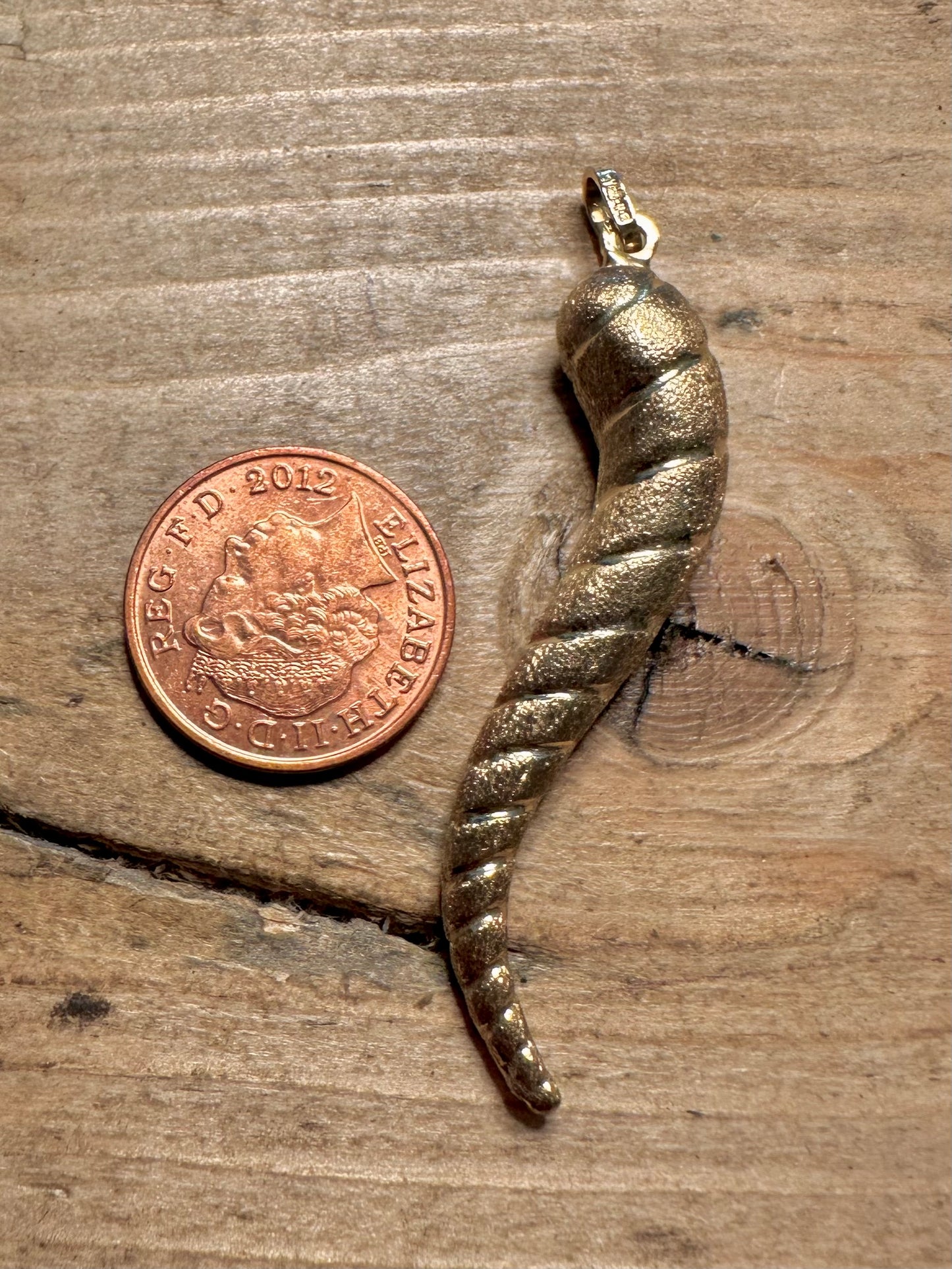 Vintage 1982 Horn of Plenty 9ct Gold Pendant