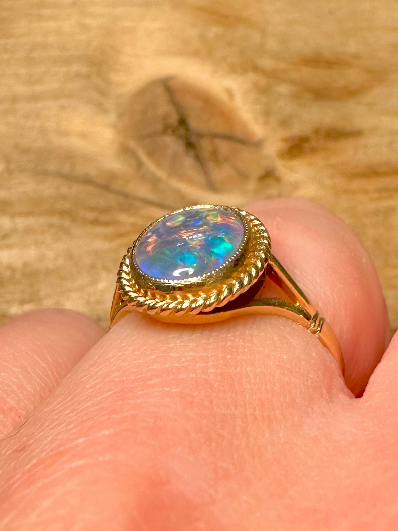 Vintage 1984 9ct Gold Black Opal 375 Size P Ring