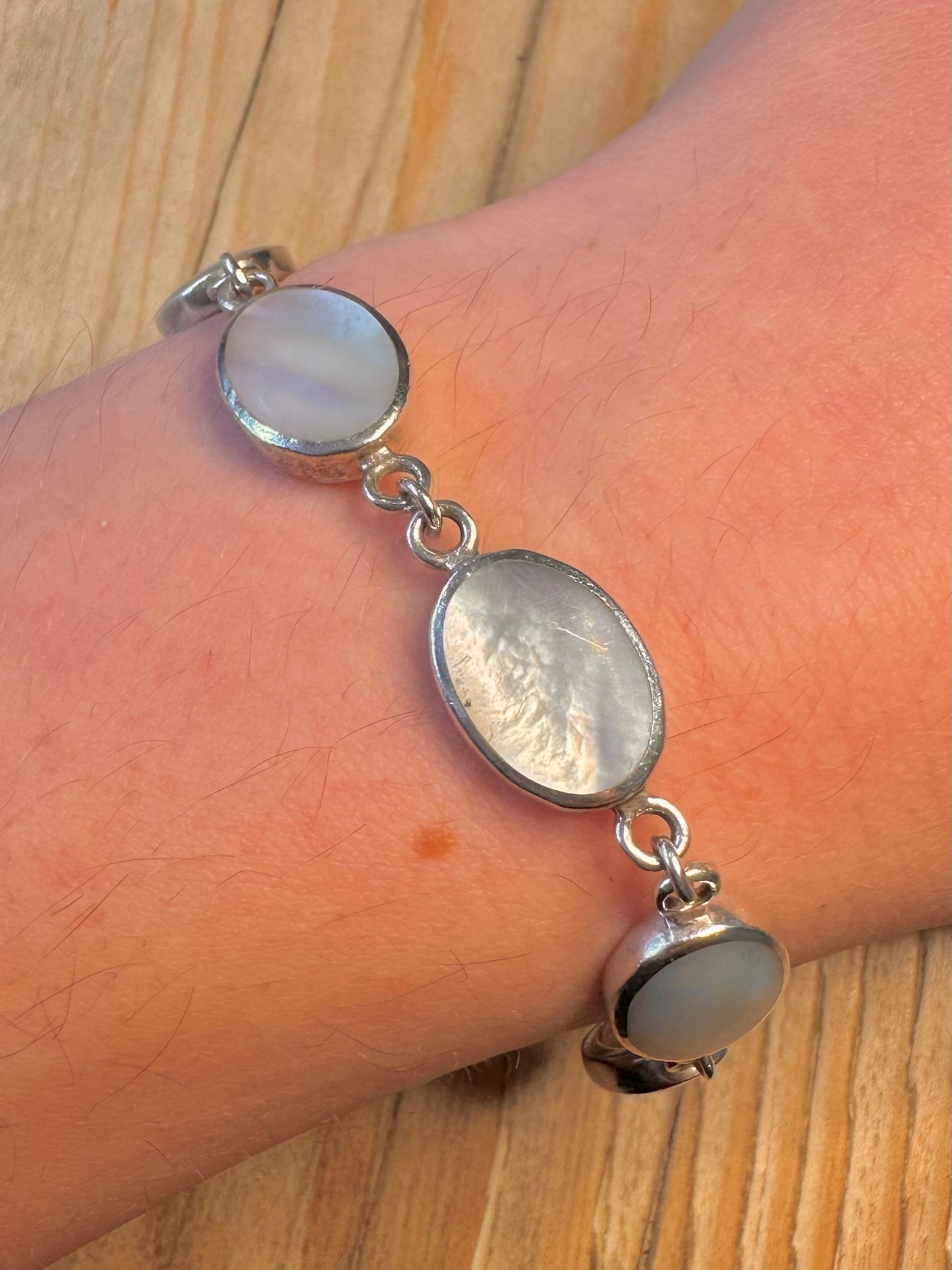 Vintage Mother of Pearl Oval Link 925 Sterling Silver 7.6 inch Bracelet