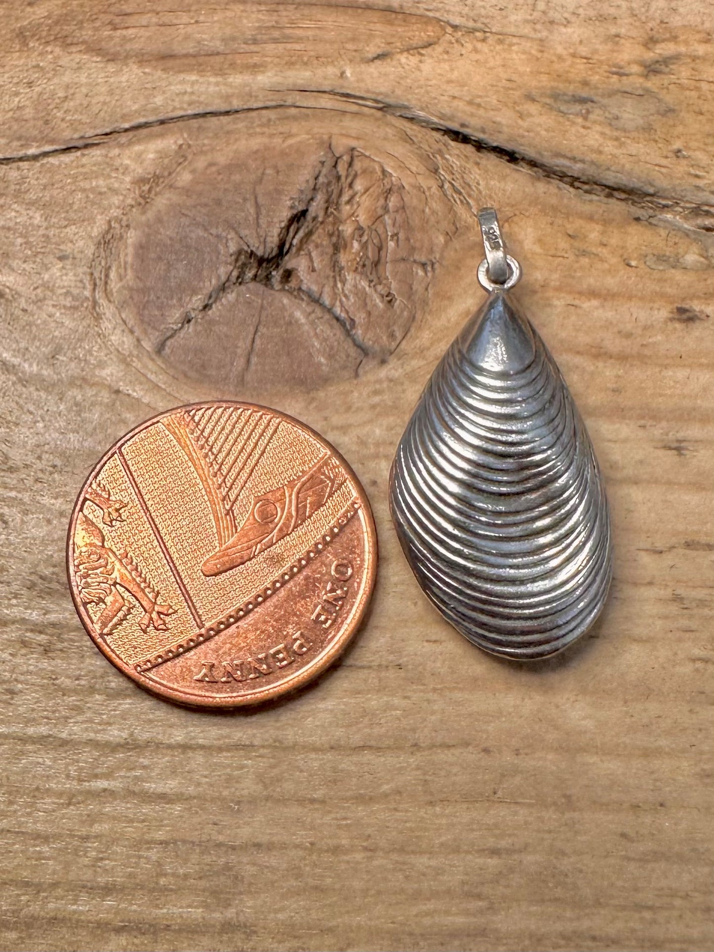Vintage Shell Textured 925 Silver Pendant