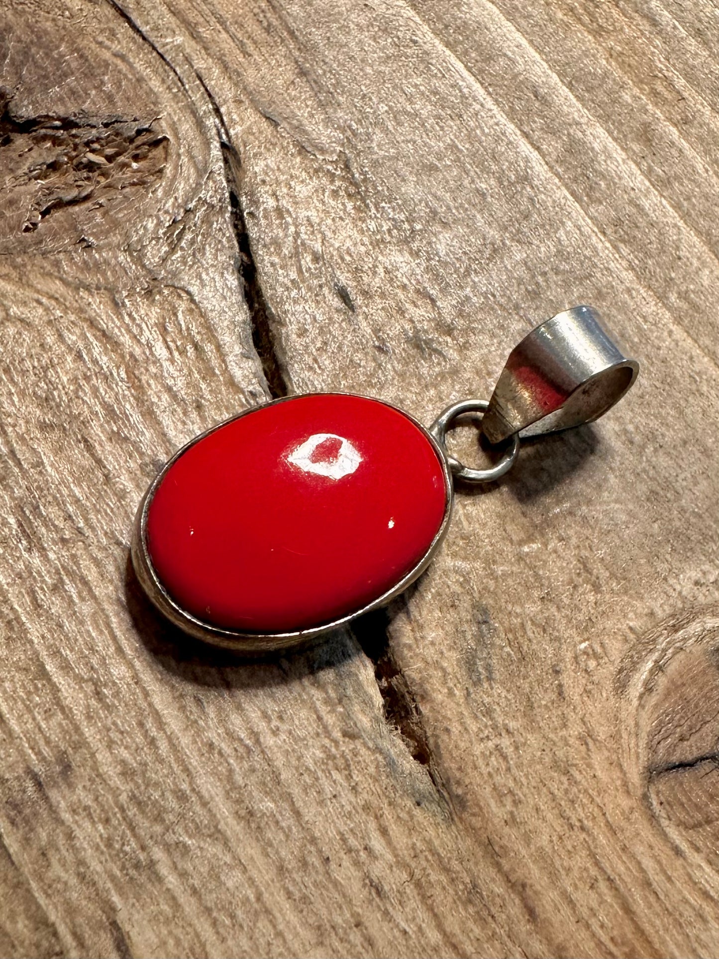 Vintage Red Oval 925 Silver Pendant