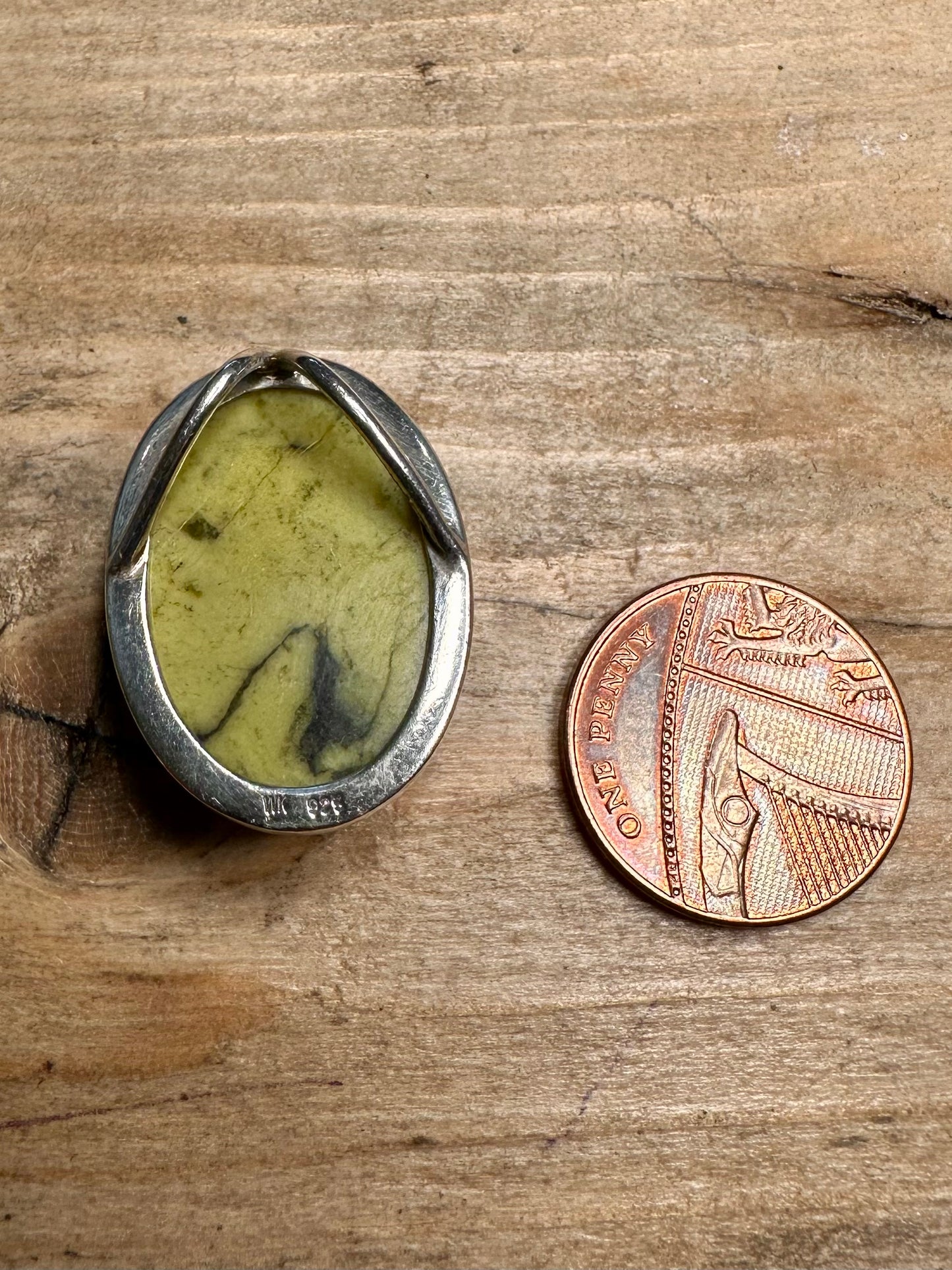 Vintage Oval Green Stone 925 Silver Pendant