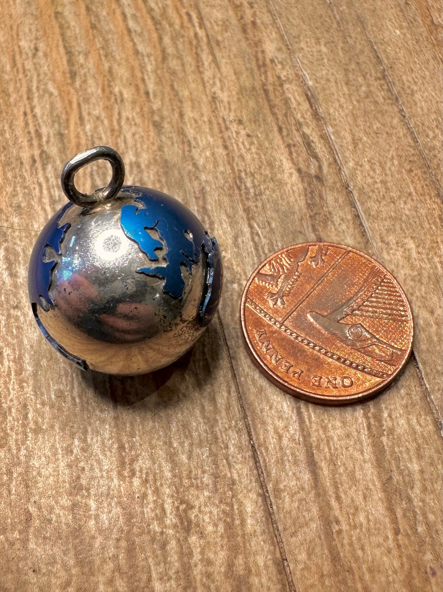 Vintage blauer Globus Klangkugel 925er Sterlingsilber-Anhänger