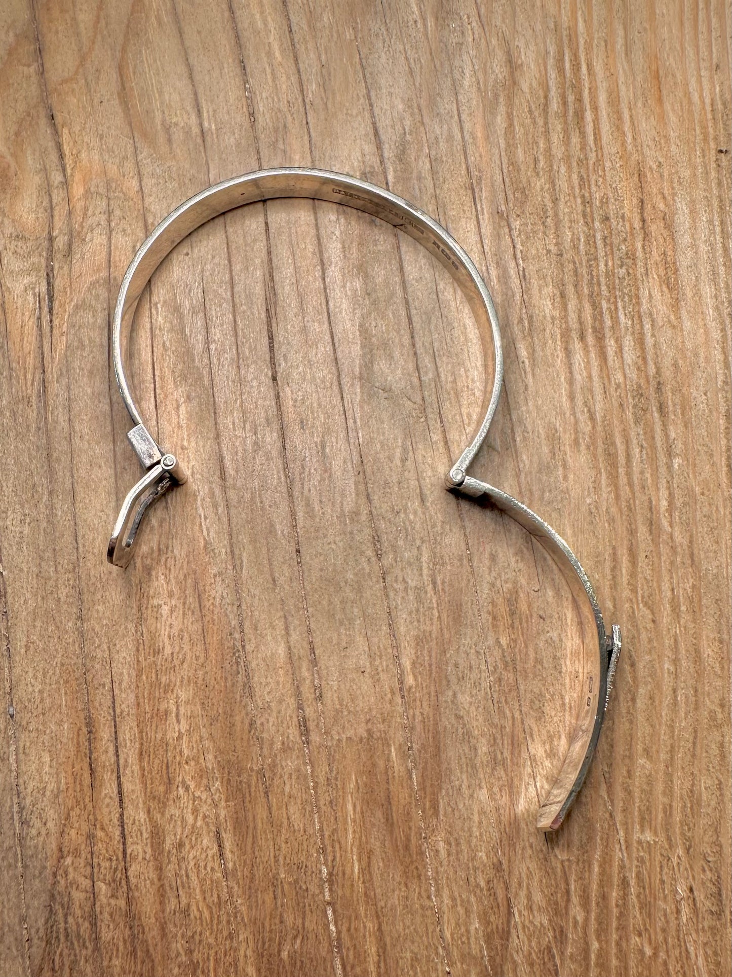 Vintage 1976 Buckle Belt Textured 925 Sterling Silver Bangle