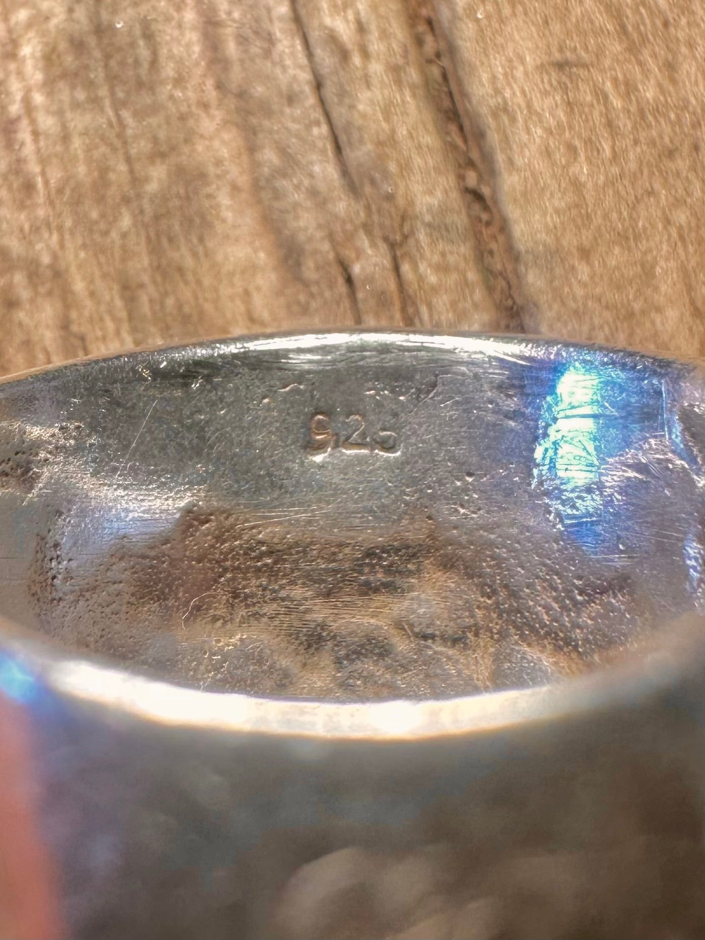 Gehämmerter breiter Ring aus 925er Sterlingsilber, Größe N