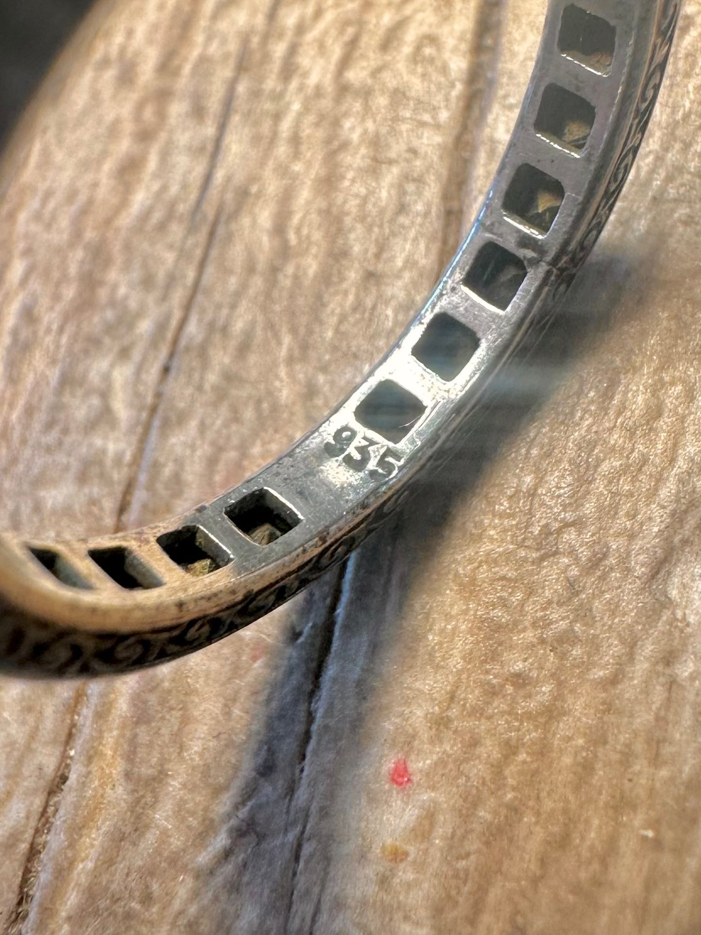 Vintage Green Stone Band 935 Sterling Silver Size J1/2 Ring