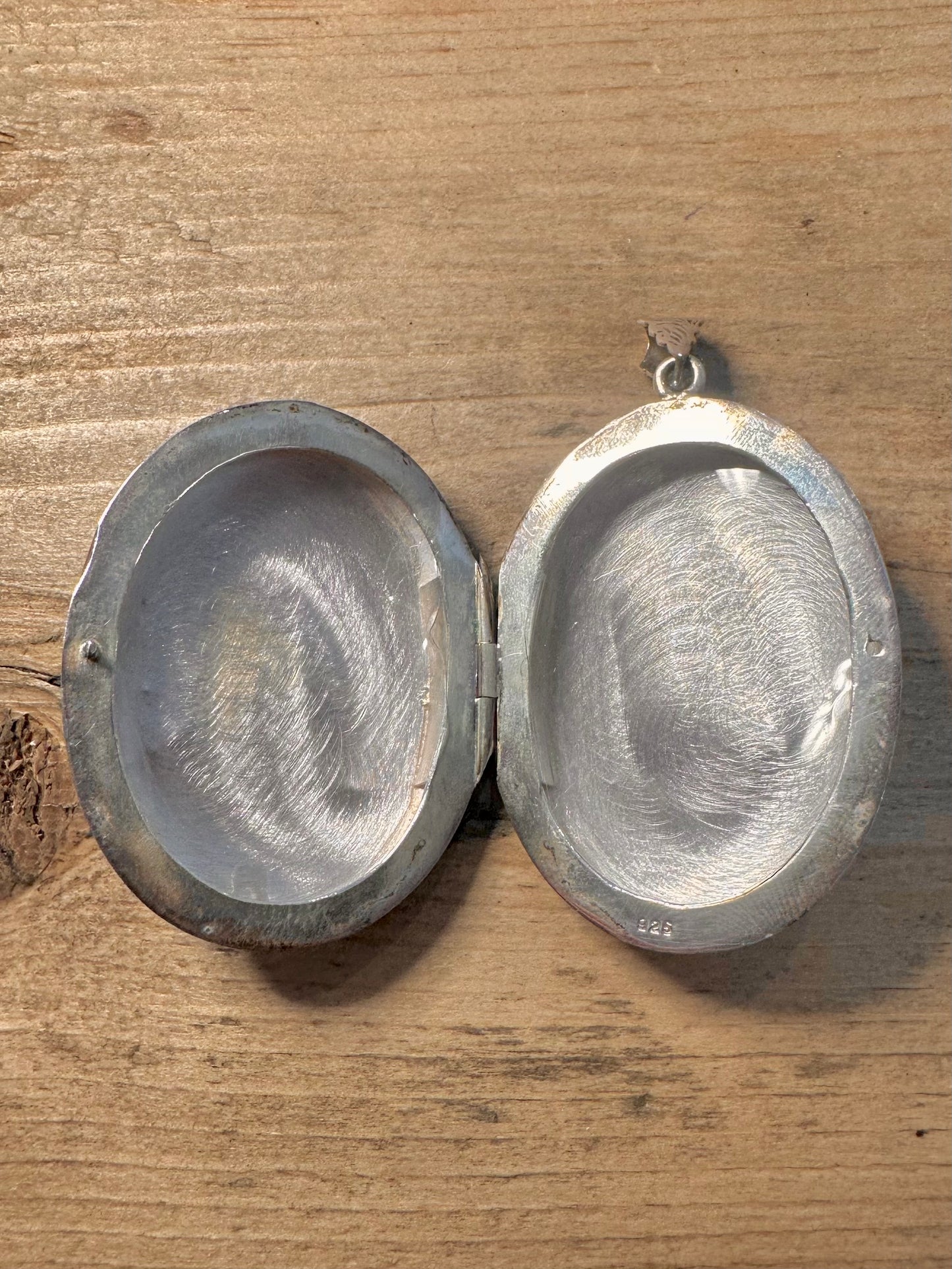 Vintage Large Oval Engraved 925 Silver Locket Pendant