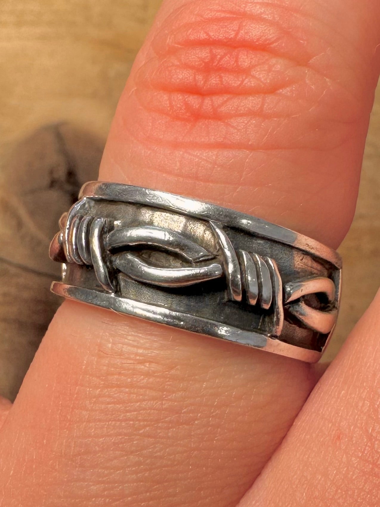 Vintage Barbed Wire Band 925 Silver Size Q Ring