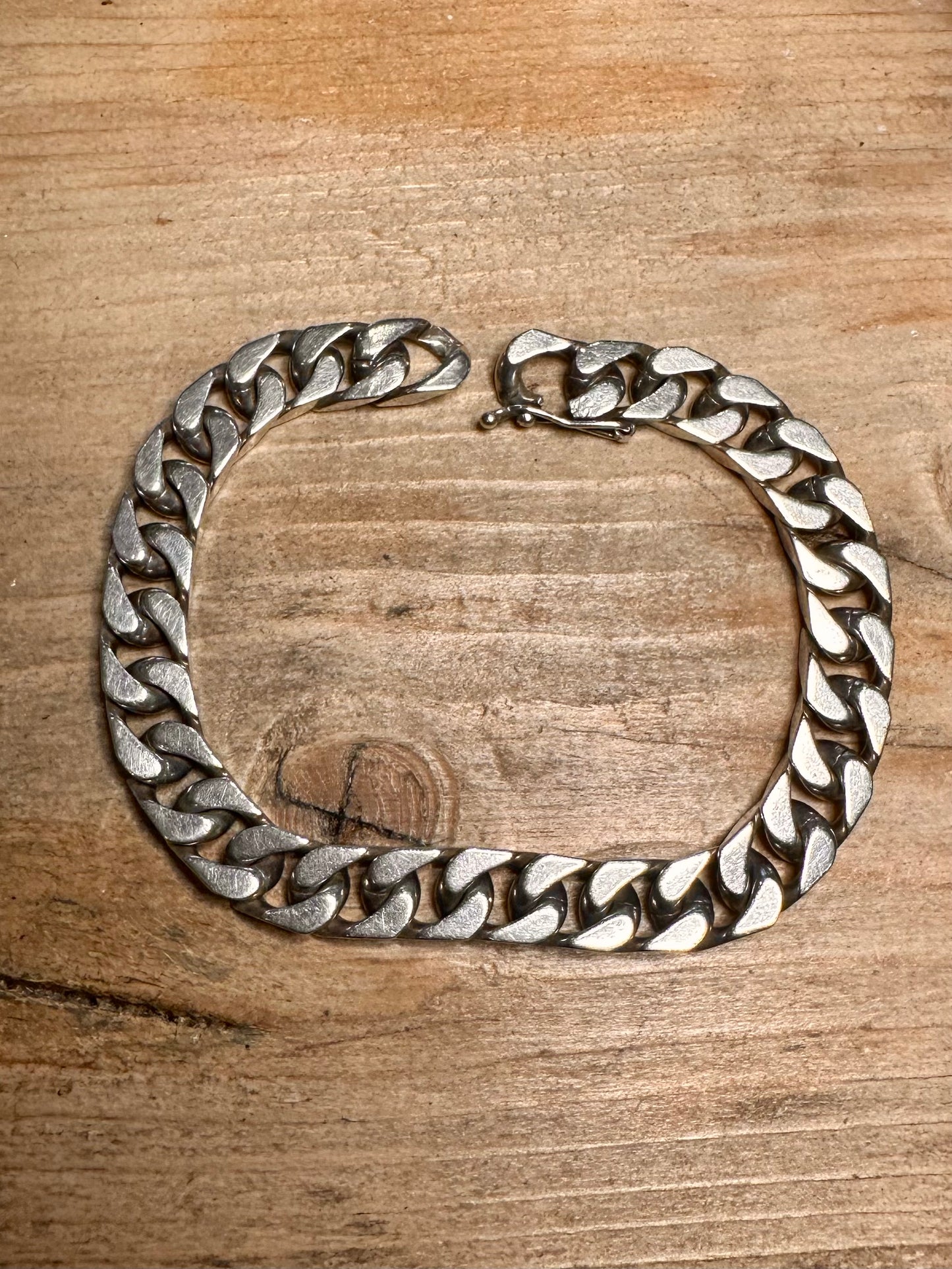 Vintage Curb Chain Interlocking Clasp 925 Silver 7.8 inch Bracelet