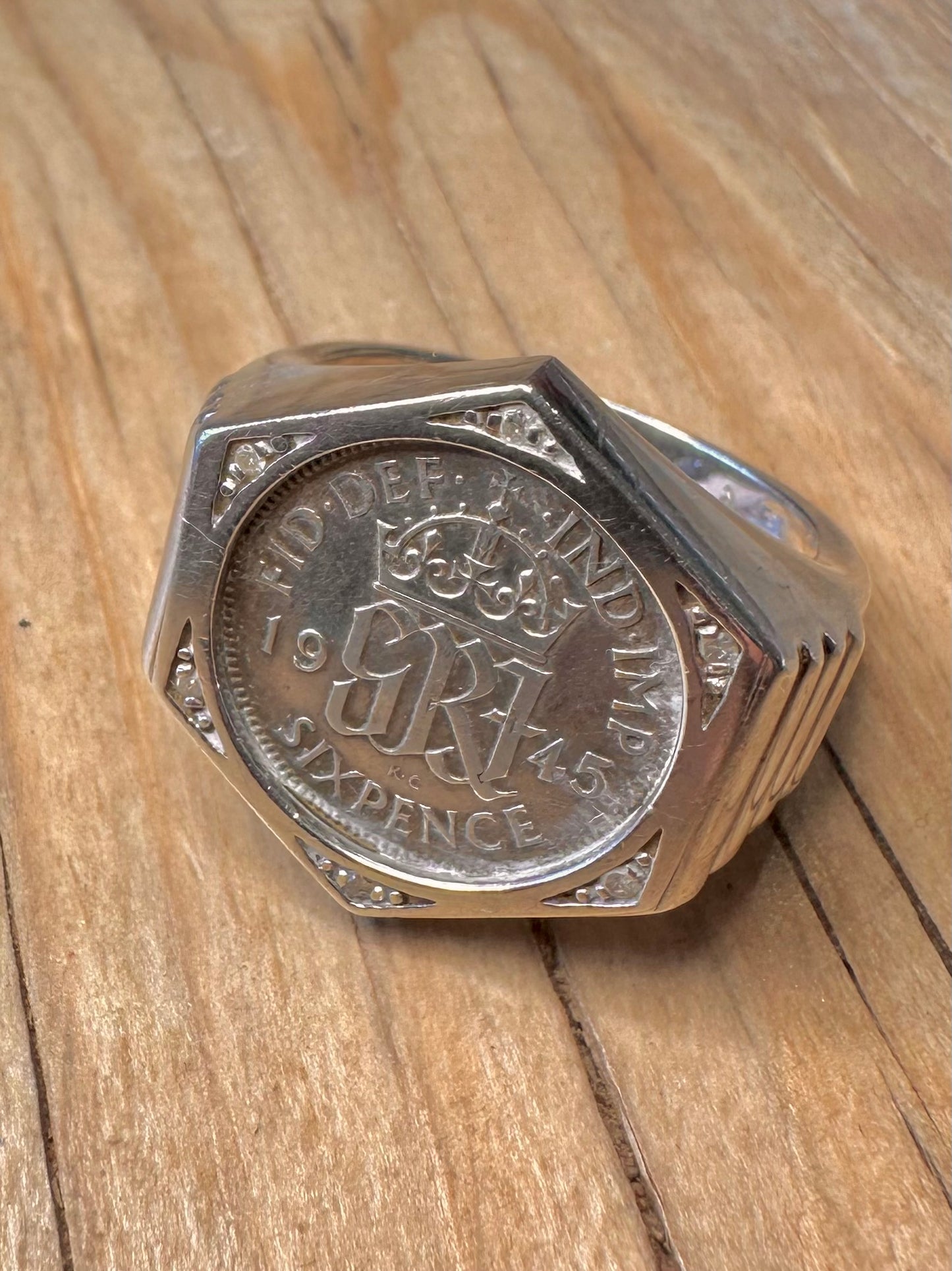 Vintage 1945 Sixpence Coin in Modern Mount 925 Sterling Silver Size Z+4 1/2 Ring