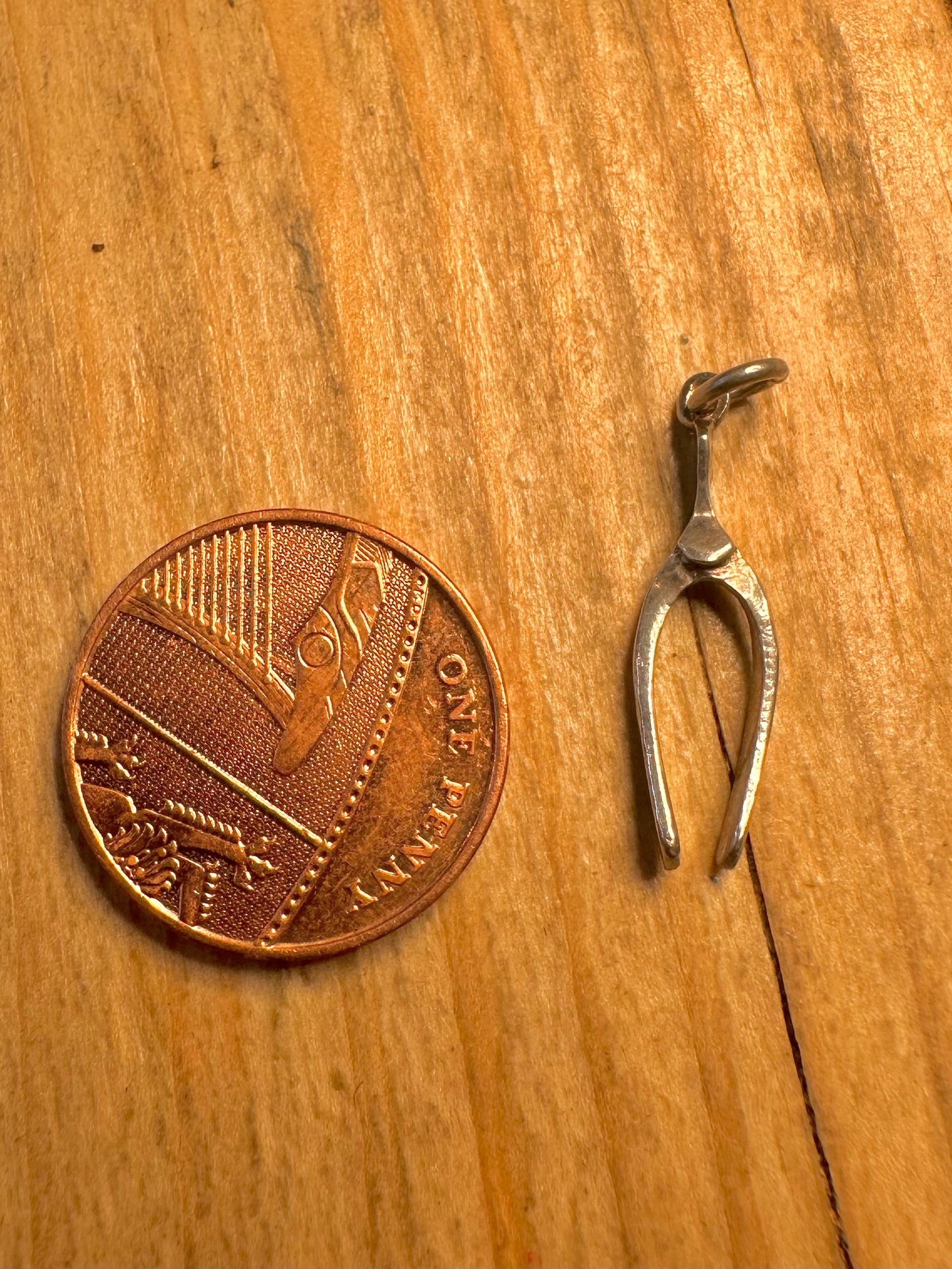 Vintage Wishbone 925 Sterling Silver Pendant