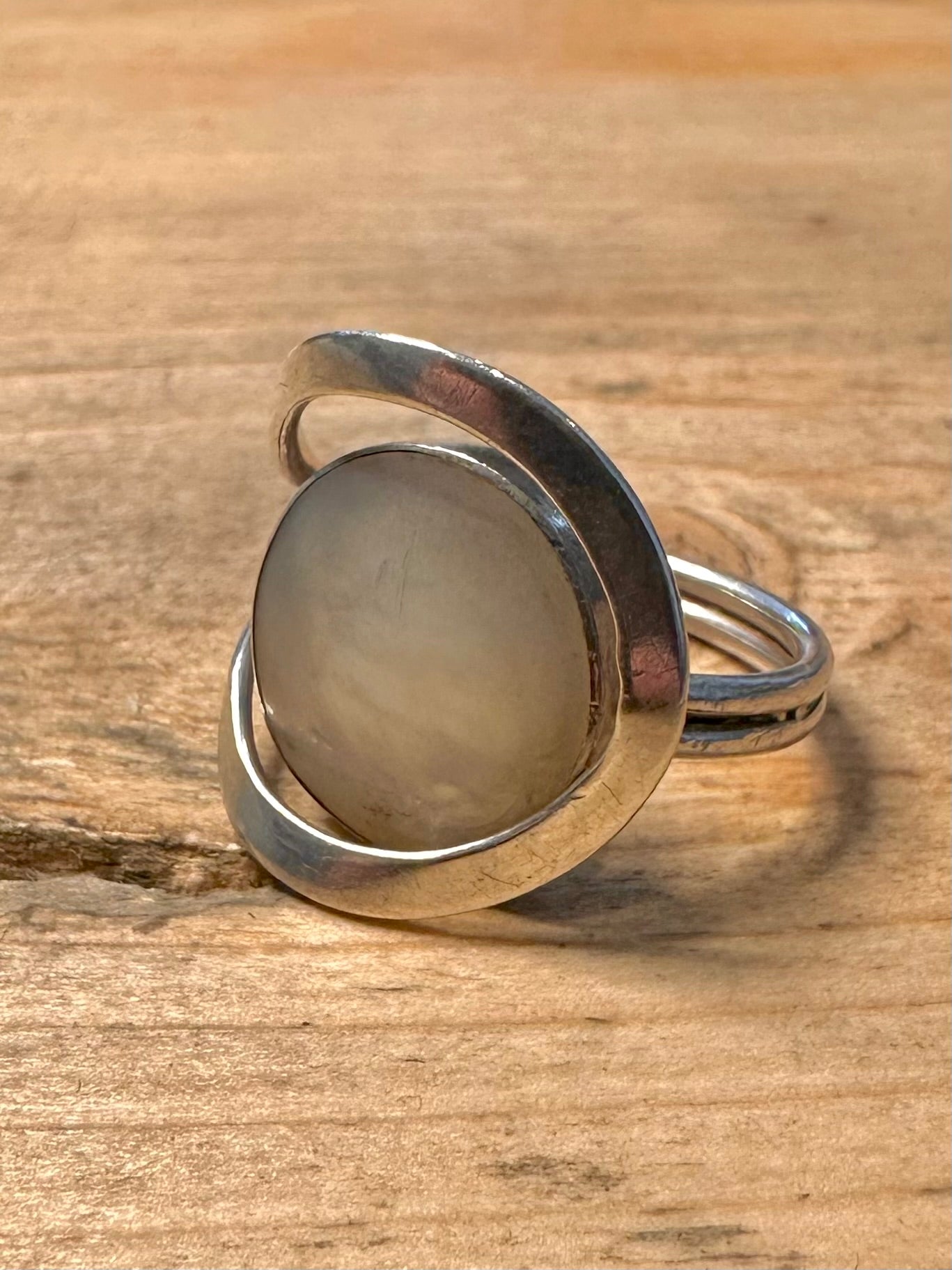 Abstract Mother of Pearl Overlapping 925 Silver Size O Ring