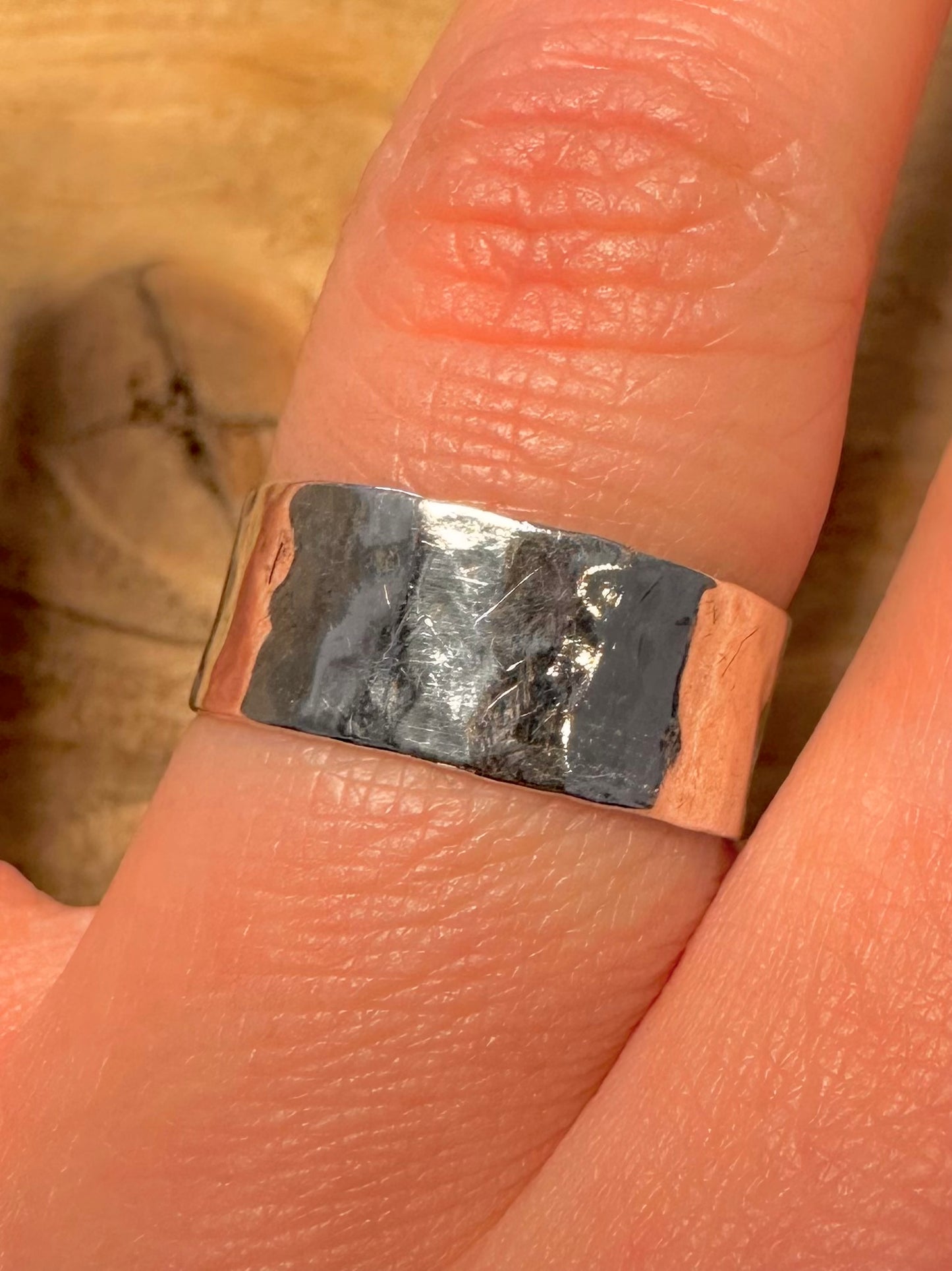 Vintage 1969 Hammered Band 925 Silver Size Q Ring