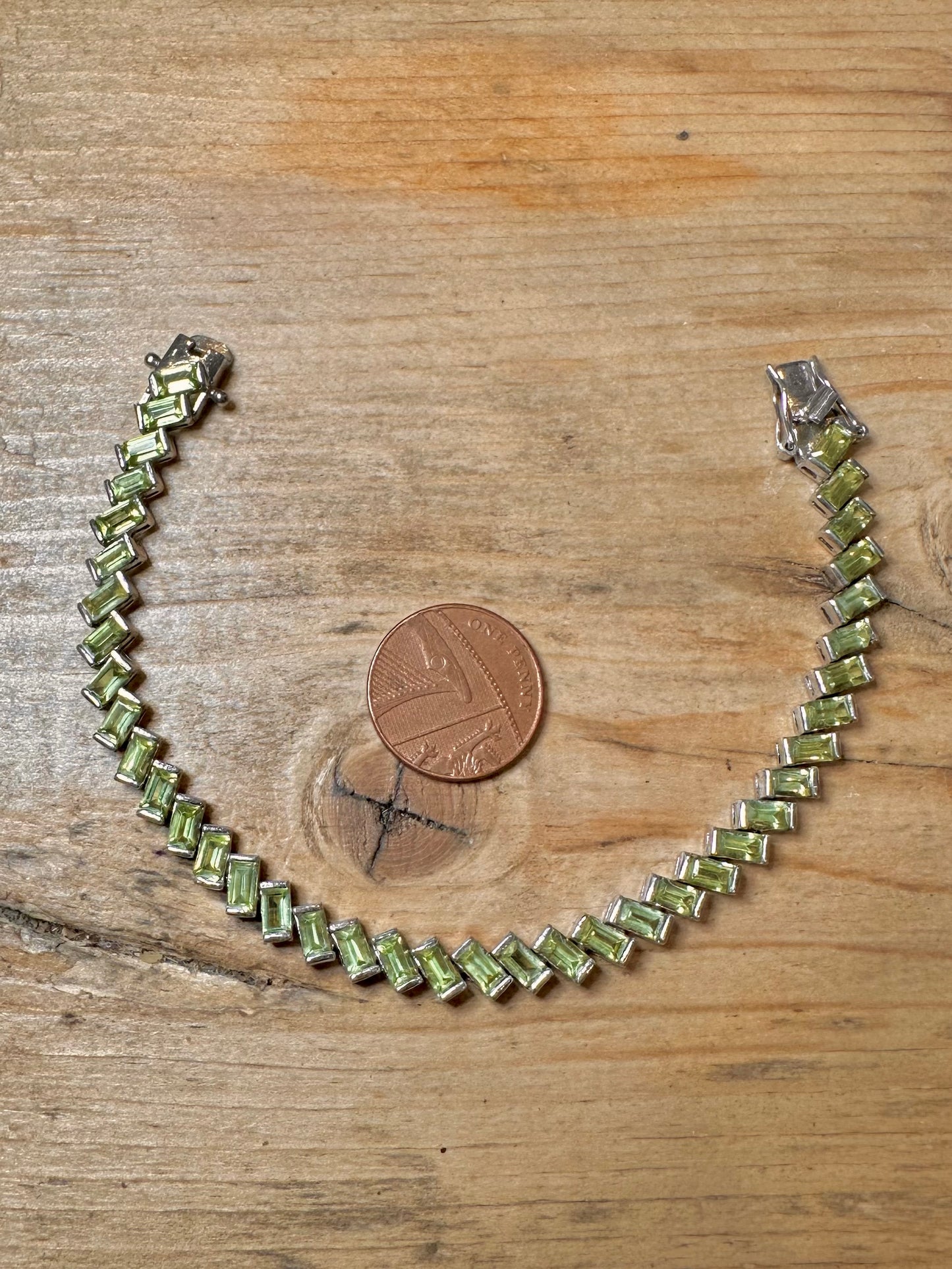 Vintage Green Stone 925 Silver Tennis Bracelet