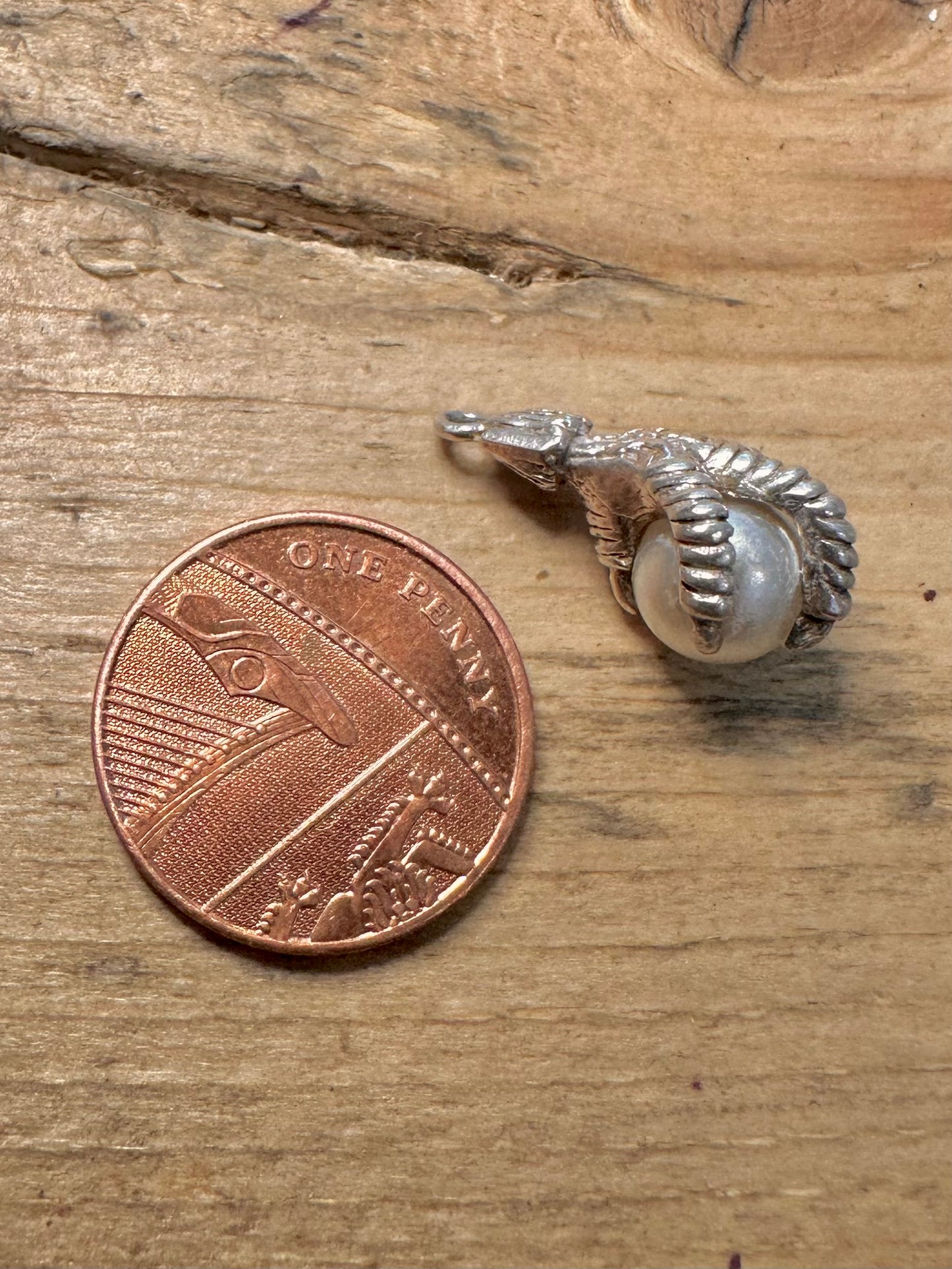 Vintage Claw and Pearl Style Ball 925 Silver Pendant
