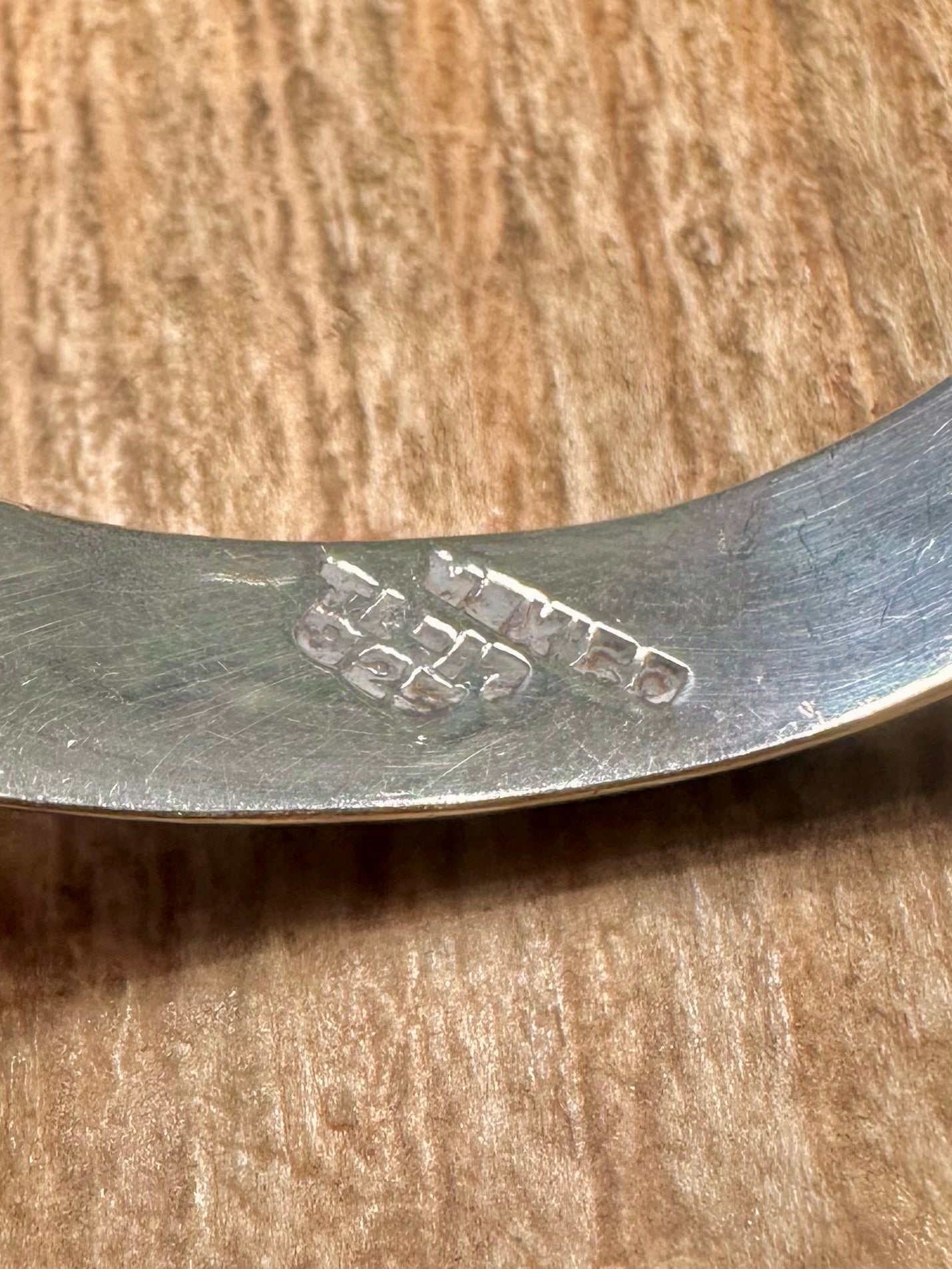 Moderner Sodalith Überlappender Klapparmreif aus 925er Sterlingsilber, Mexiko