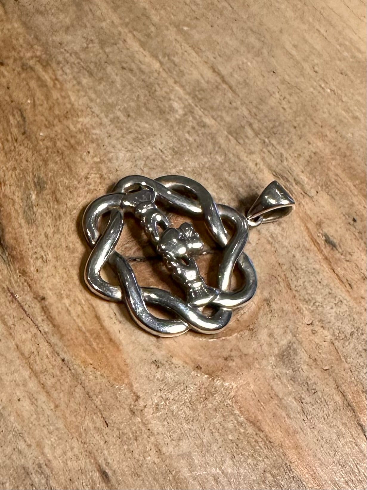 Vintage Celtic Knot Claddagh 925 Silver Pendant