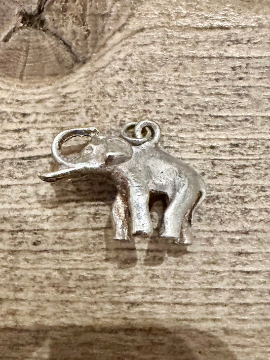 Vintage Elephant Solid 925 Silver Pendant