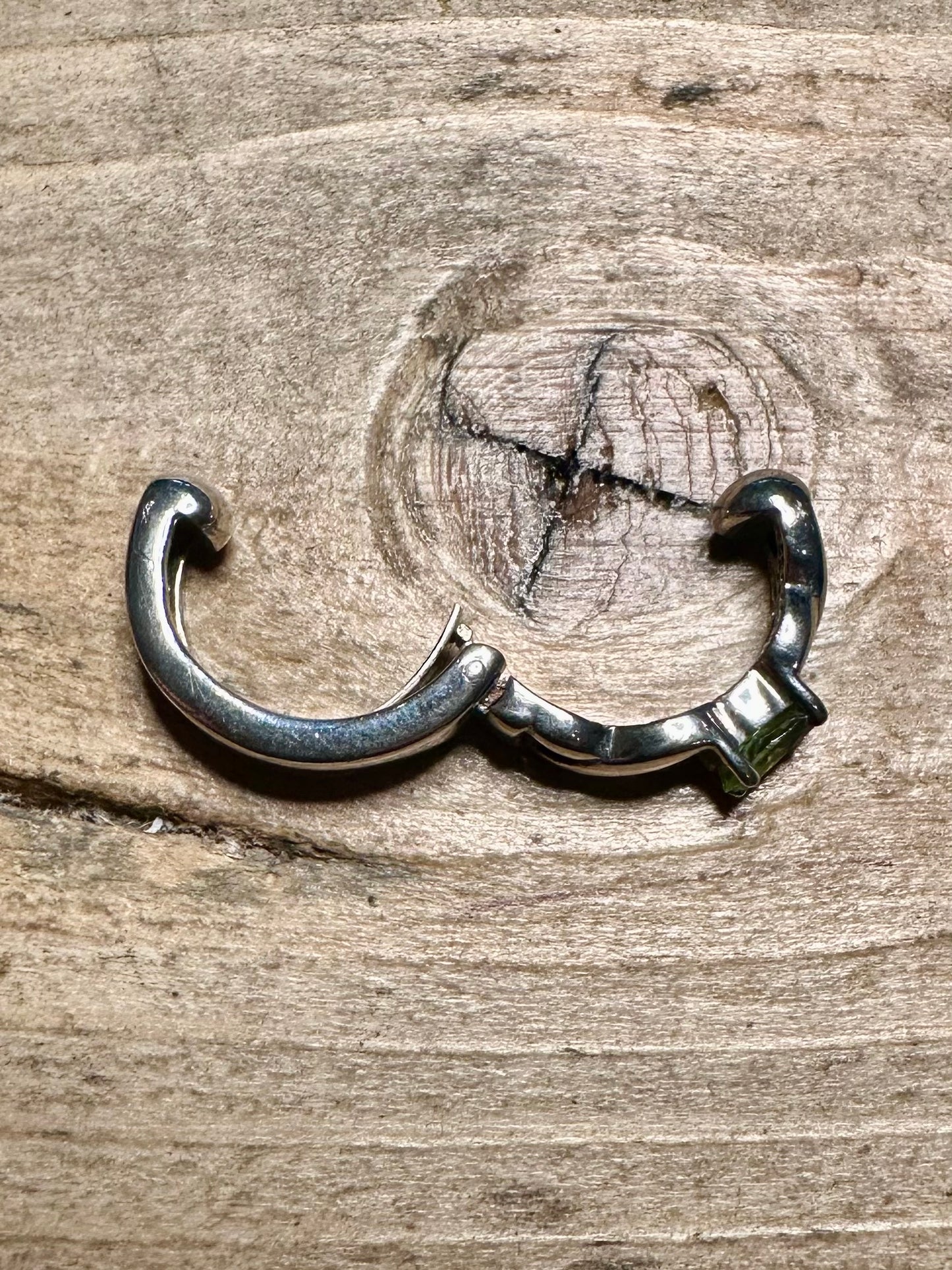 Modern Peridot Hoop 925 Silver Clip On Earrings