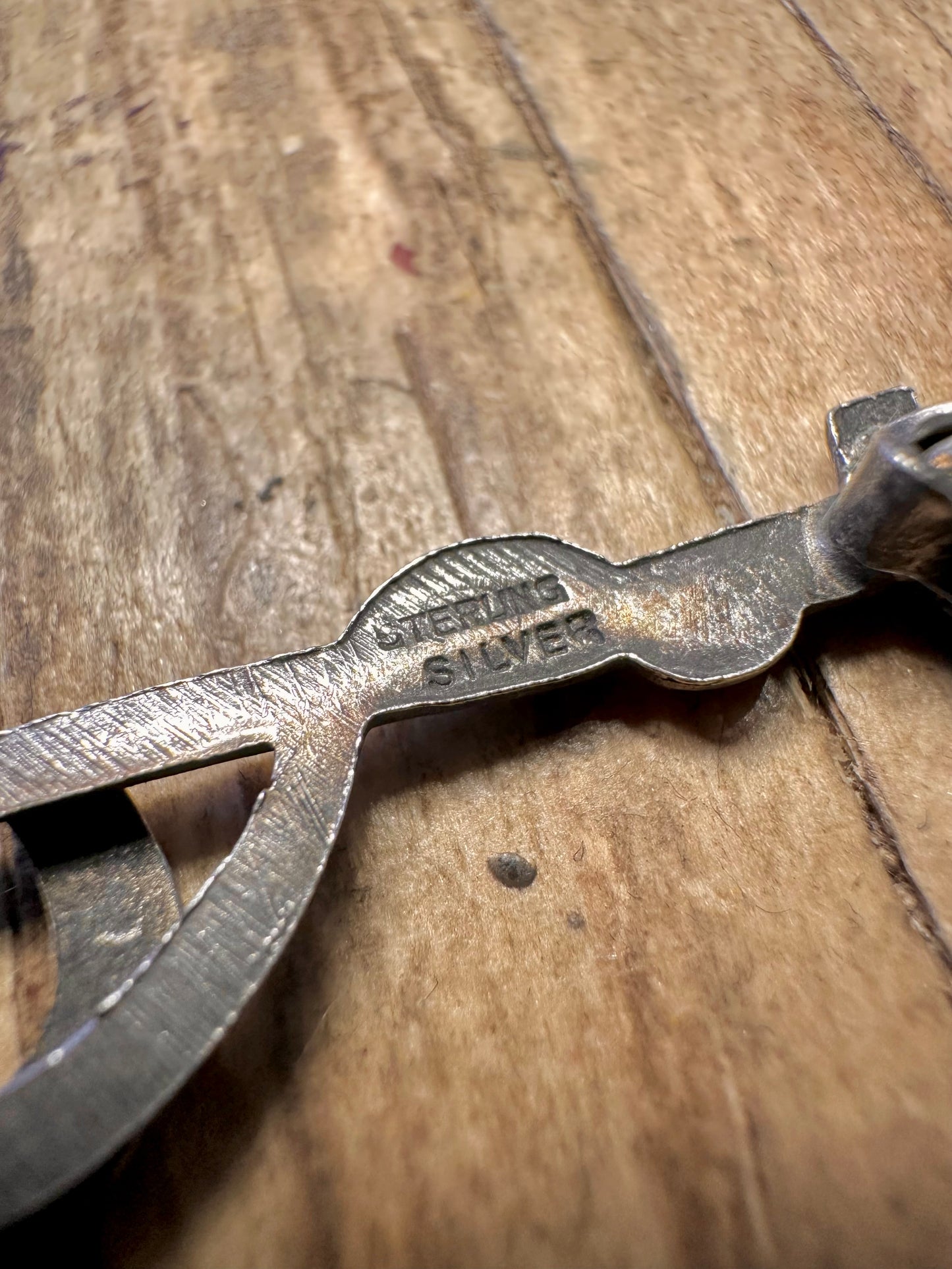 Brosche im Vintage-Stil, Hufeisen und Reitgerte, 925er Sterlingsilber