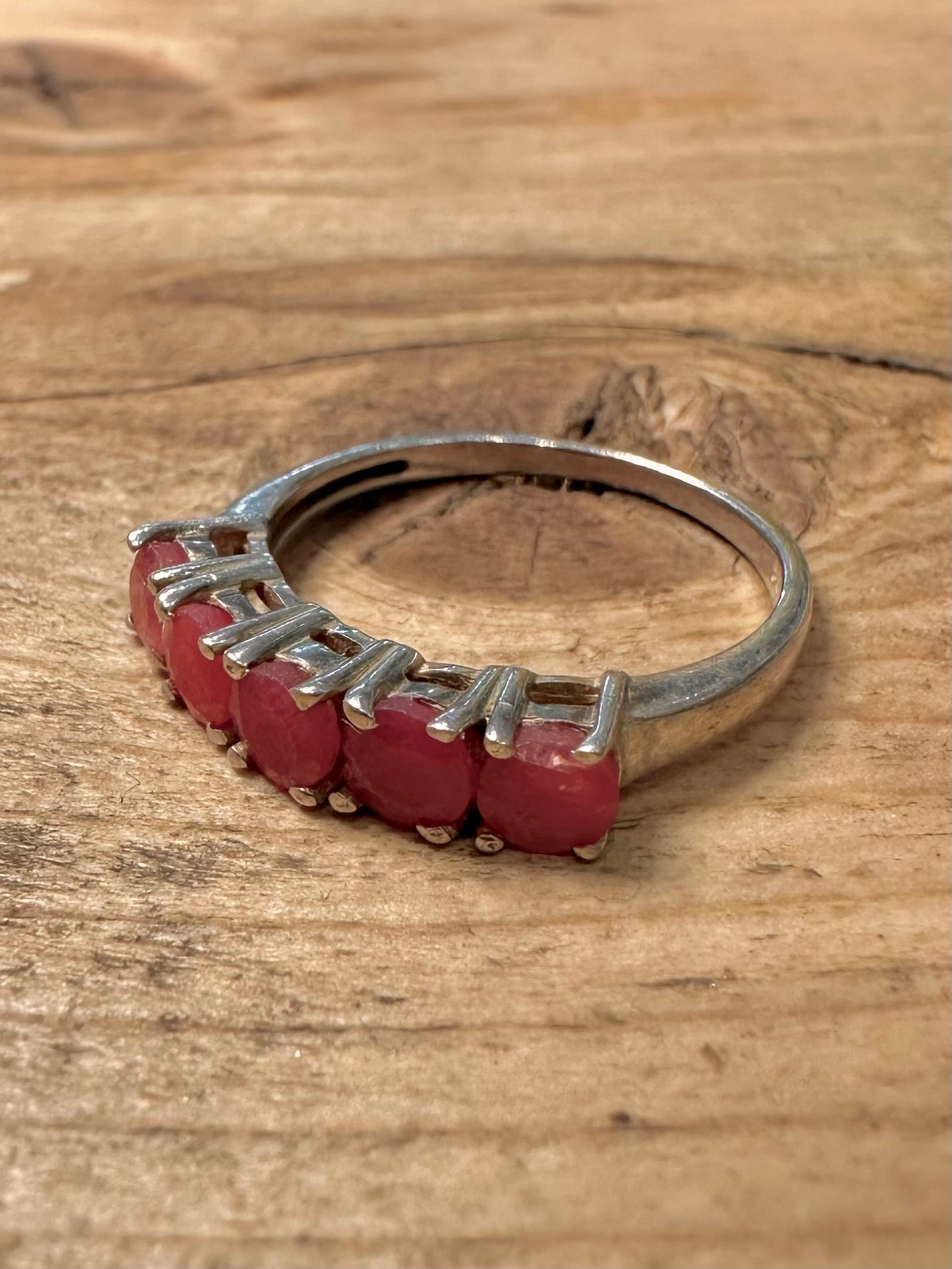Vintage Red Stones 925 Silver Size P1/2 Ring