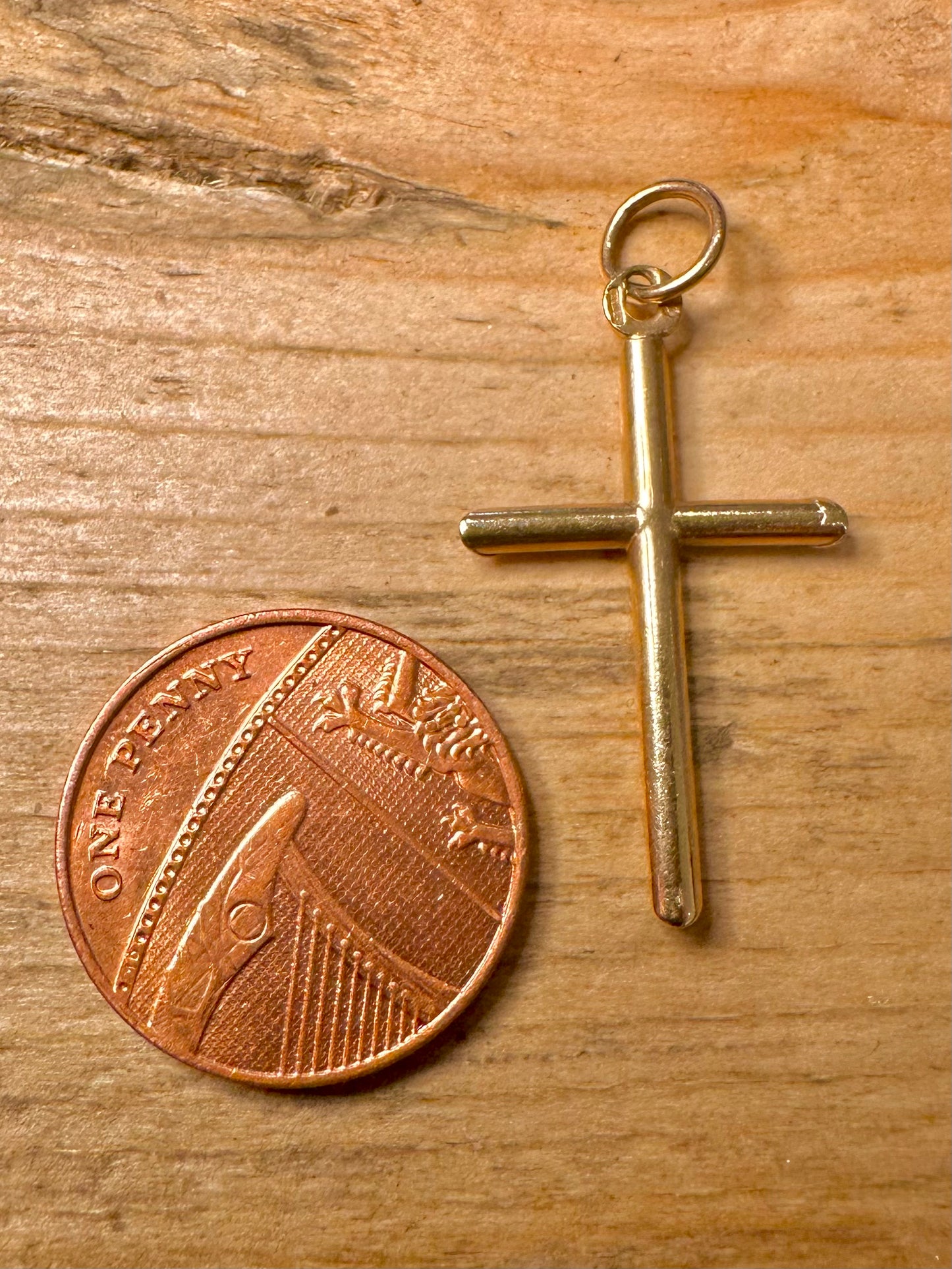 Vintage 9ct Gold Cross Pendant