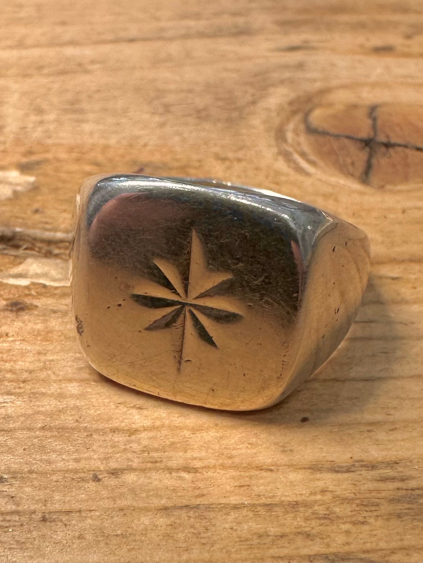 Vintage 1979 Engraved Signet 925 Silver Size V Ring