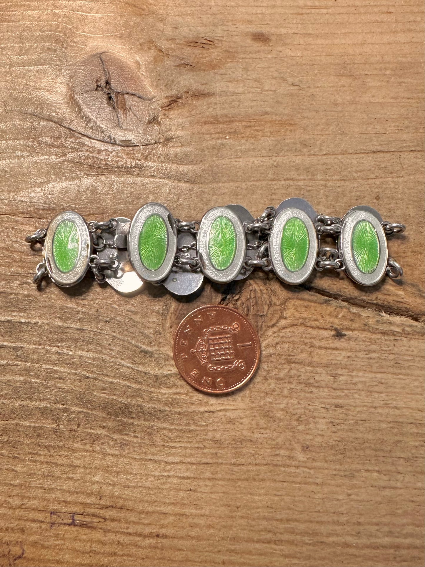 Vintage Green and White Oval Enamel Painted with Safety Chain 925 Silver 7 inch Bracelet