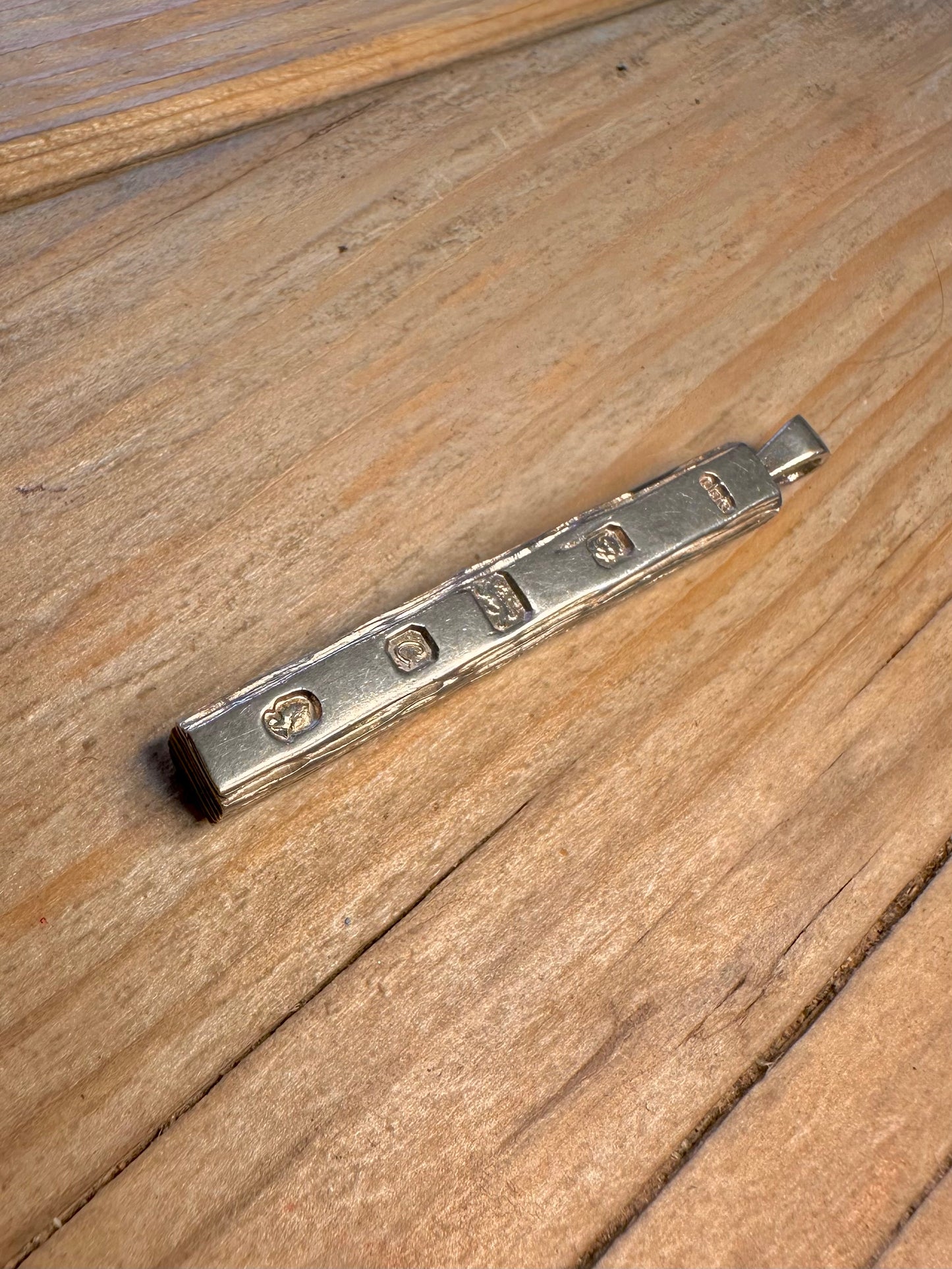 Vintage 1977 Bark Effect Ingot Jubilee 925 Sterling Silver Pendant