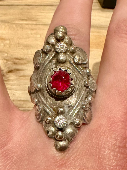 Vintage Red Stone Large Afghanistan Silver Size Q1/2 Ring
