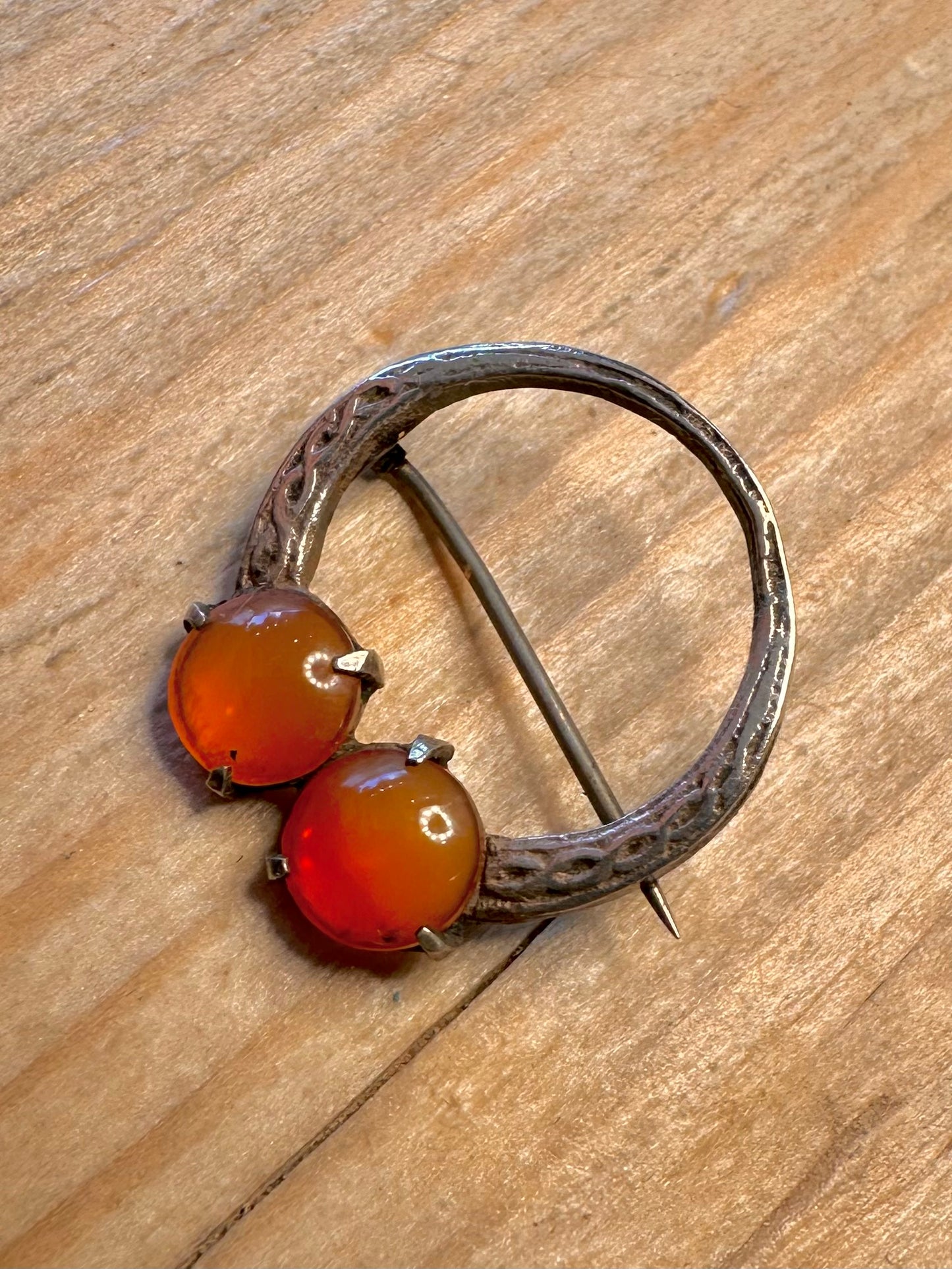 Vintage Celtic Carnelian 925 Sterling Silver Brooch