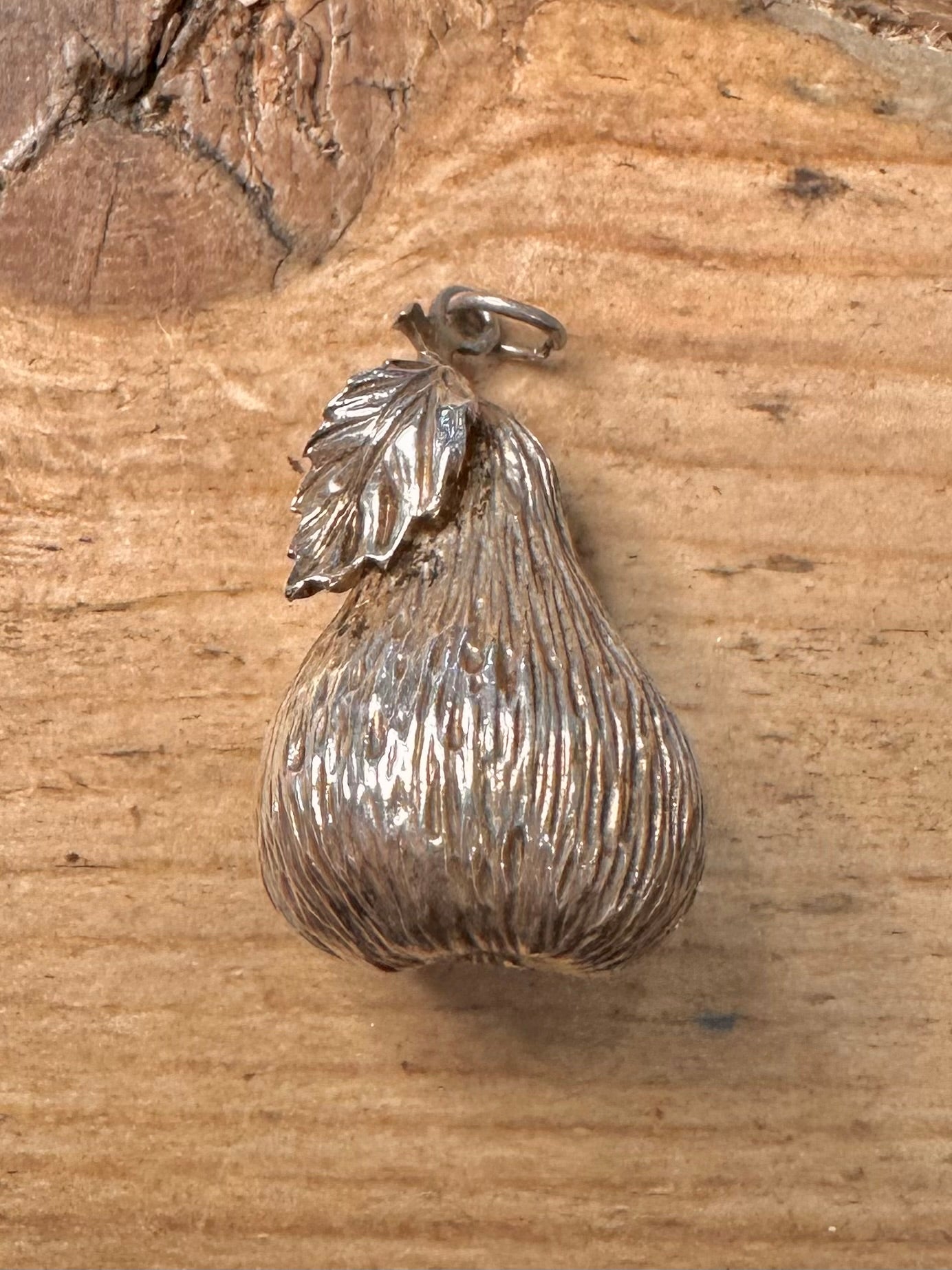 Vintage 1970’s Pear Solid 925 Silver ED Maker Pendant