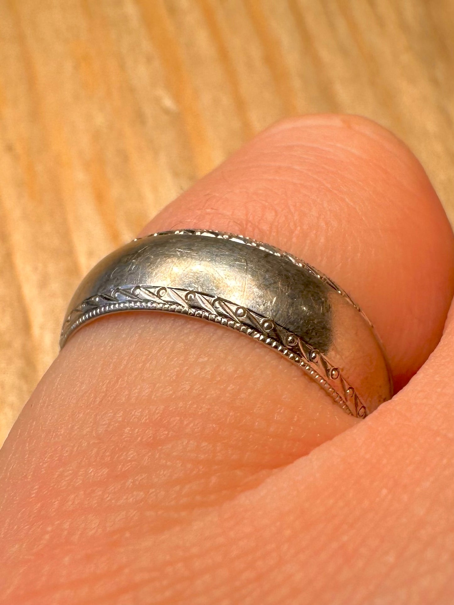 Vintage 1989 9ct Gold Textured Band Size O Ring