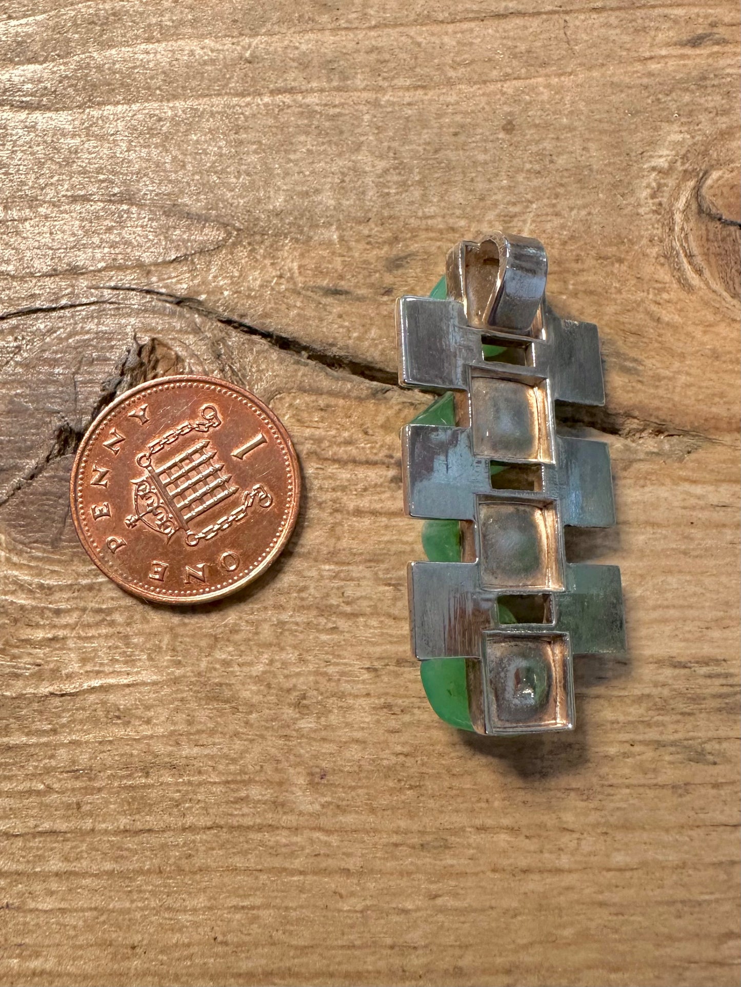 Modernist Chrysoprase Hammered 925 Silver Pendant