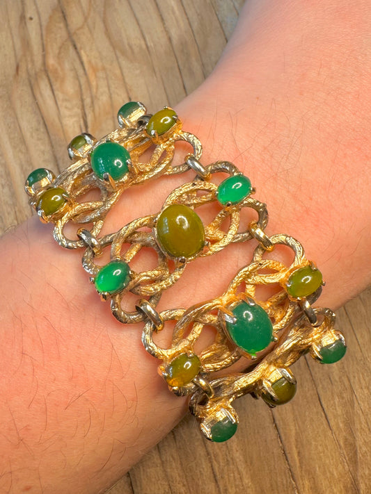 Modernist Abstract Textured Green Stone with Safety Chain 7 inch Gold Plate Costume Bracelet
