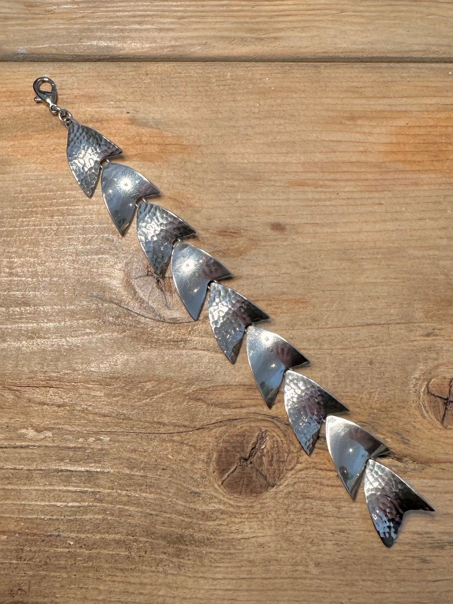 Modernist Shaped Hammered and Smooth 925 Silver 7 Inch Bracelet